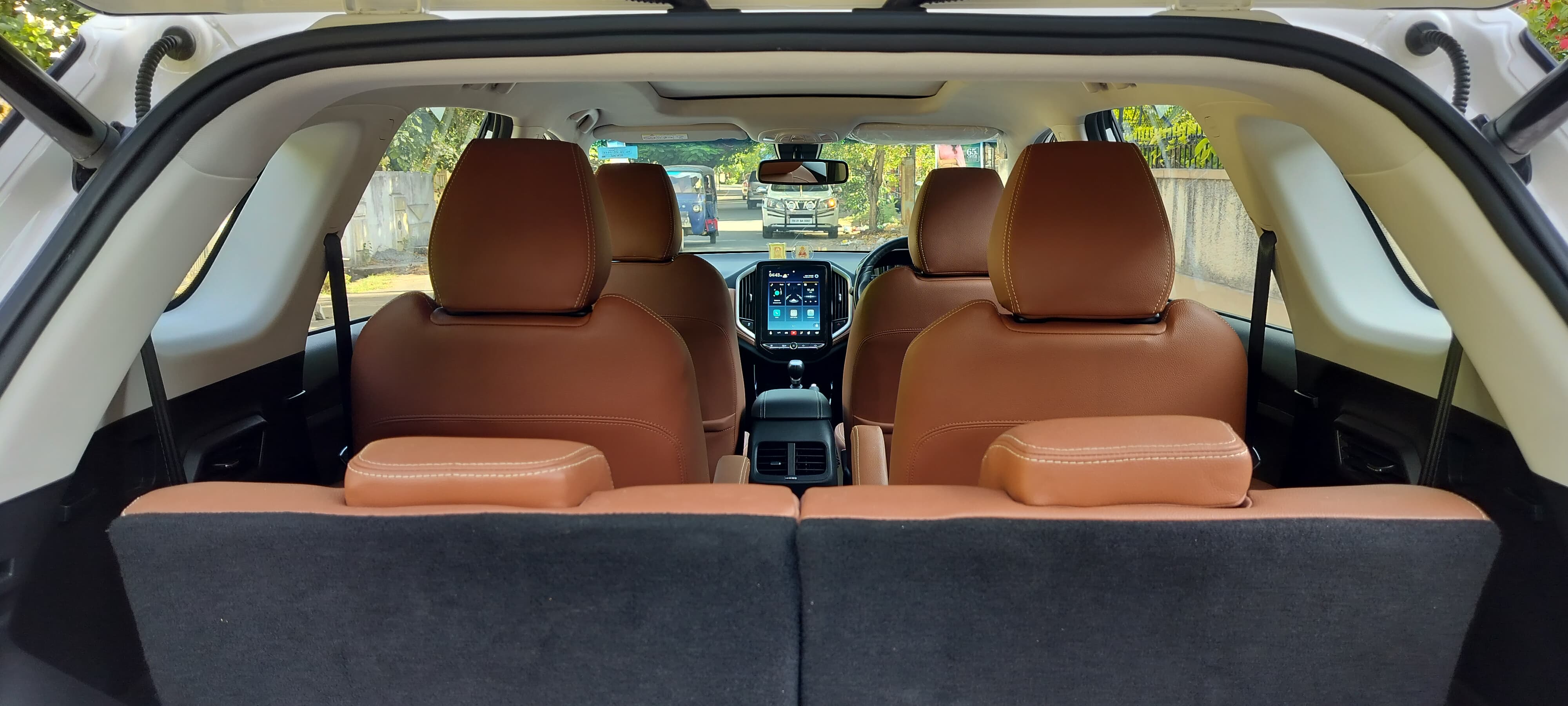 MG Hector Plus - Image 12