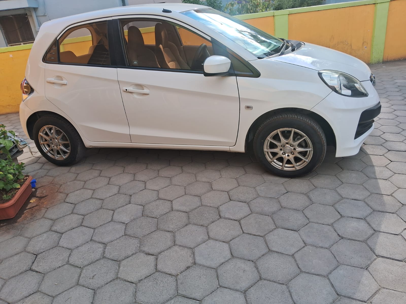 Honda Brio - Image 2