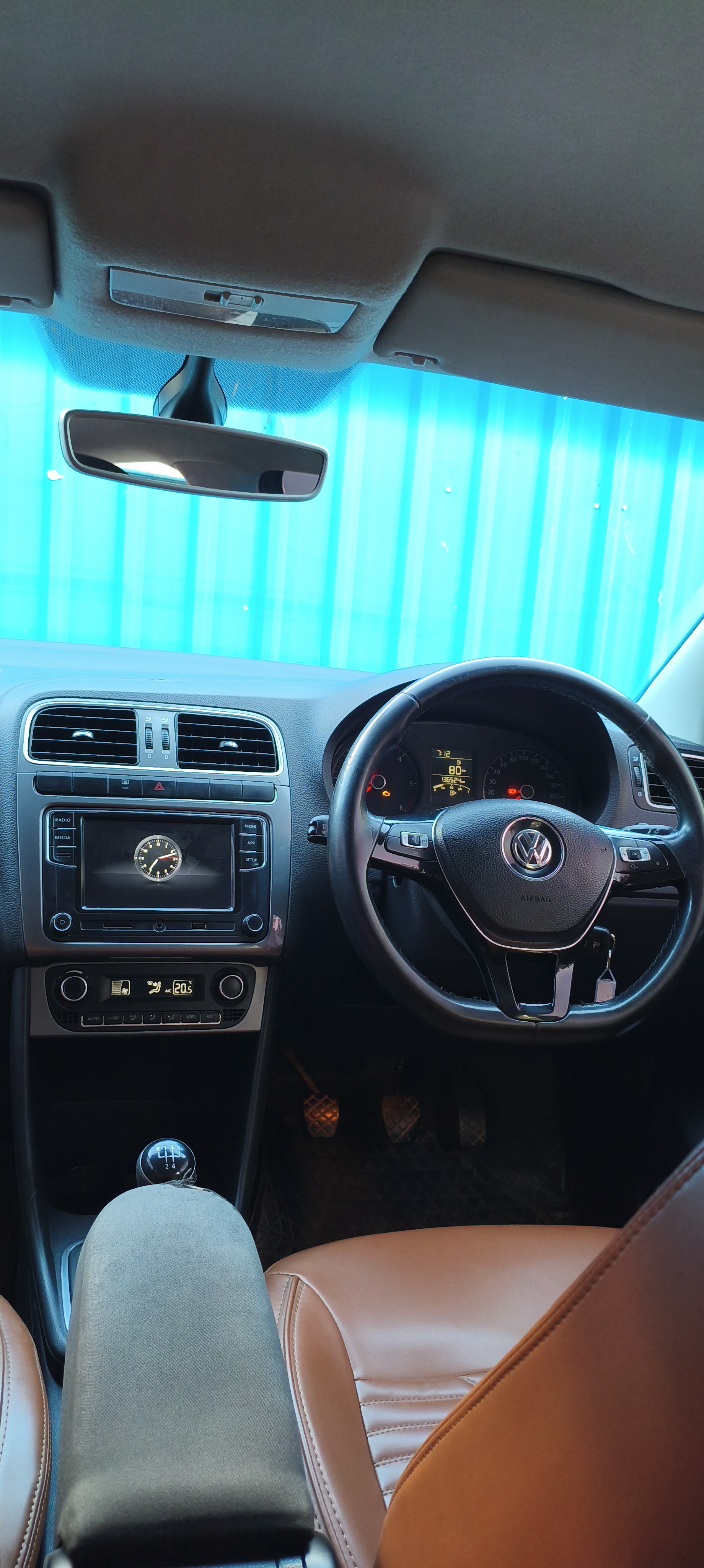 Volkswagen Polo - Image 11