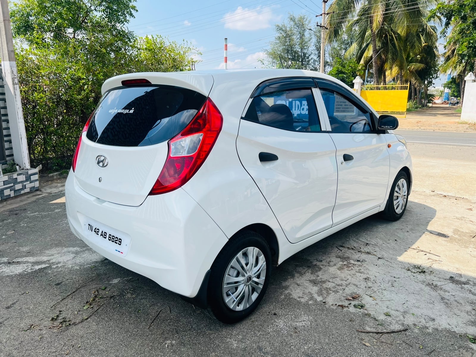 Hyundai Eon - Image 6