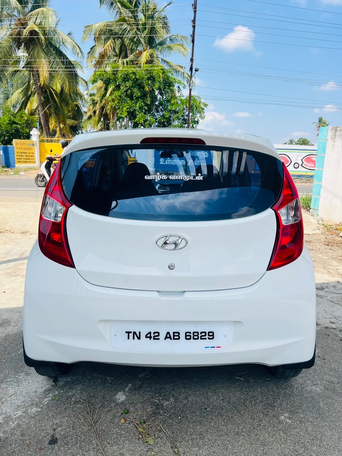 Hyundai Eon - Image 10