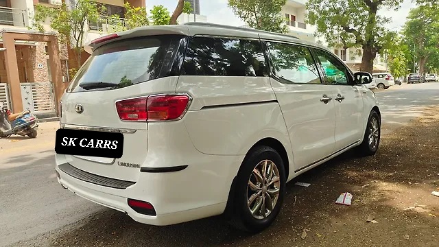 Kia Carnivel - Image 3