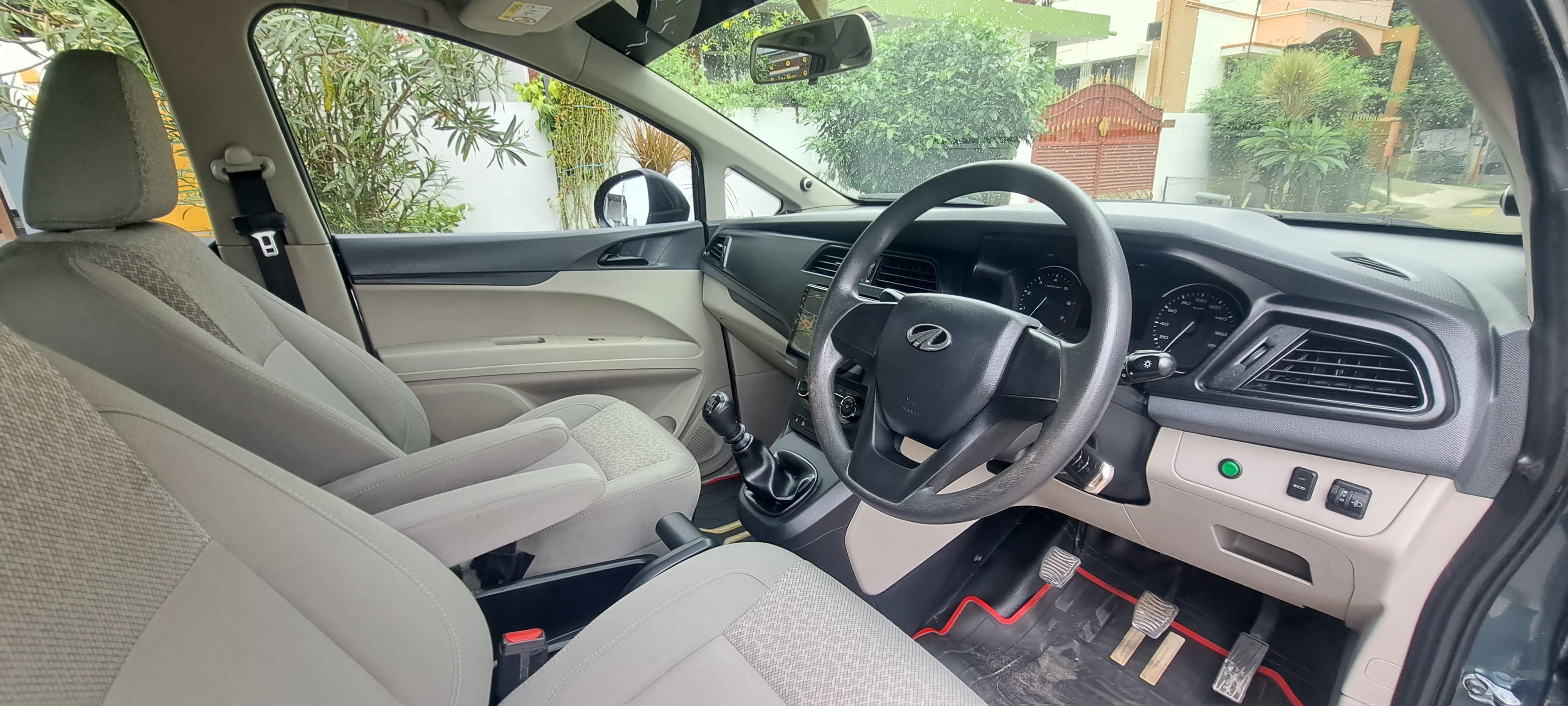 Mahindra Marazzo - Image 7