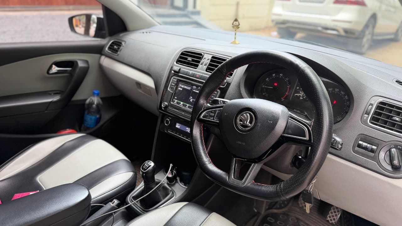 Skoda Rapid - Image 7