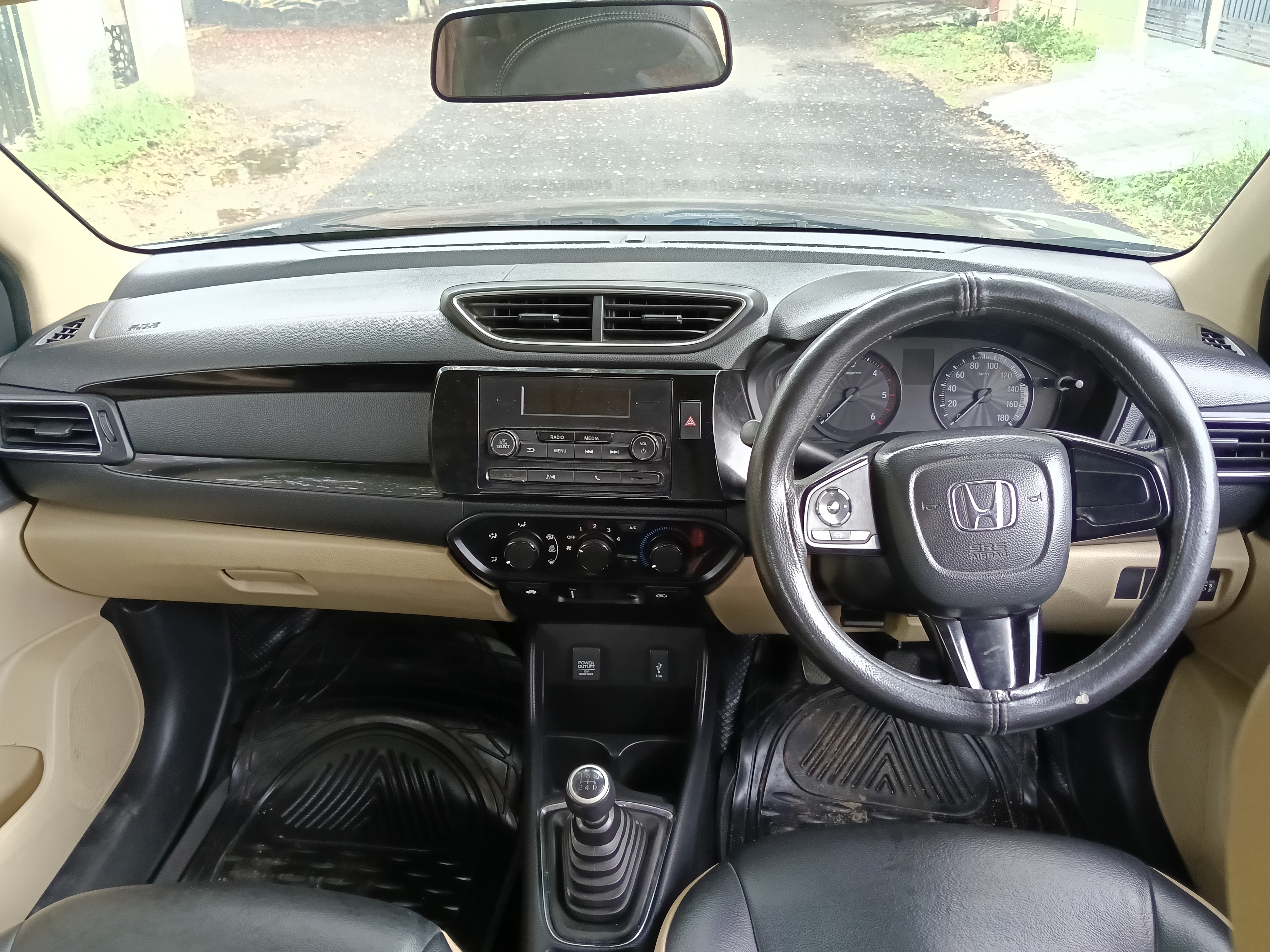 Honda Amaze - Image 9