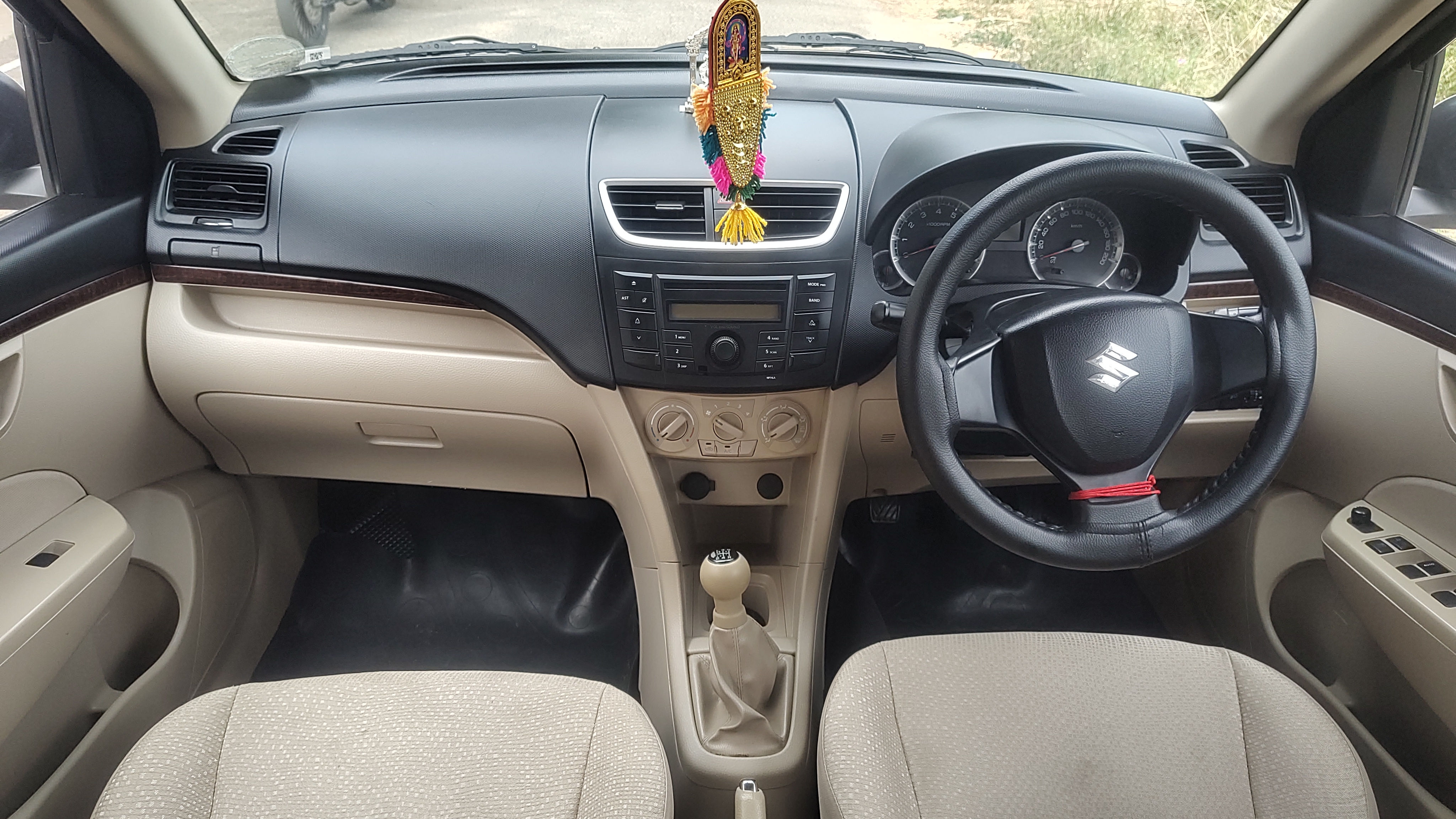 Maruti Suzuki Swift dzire