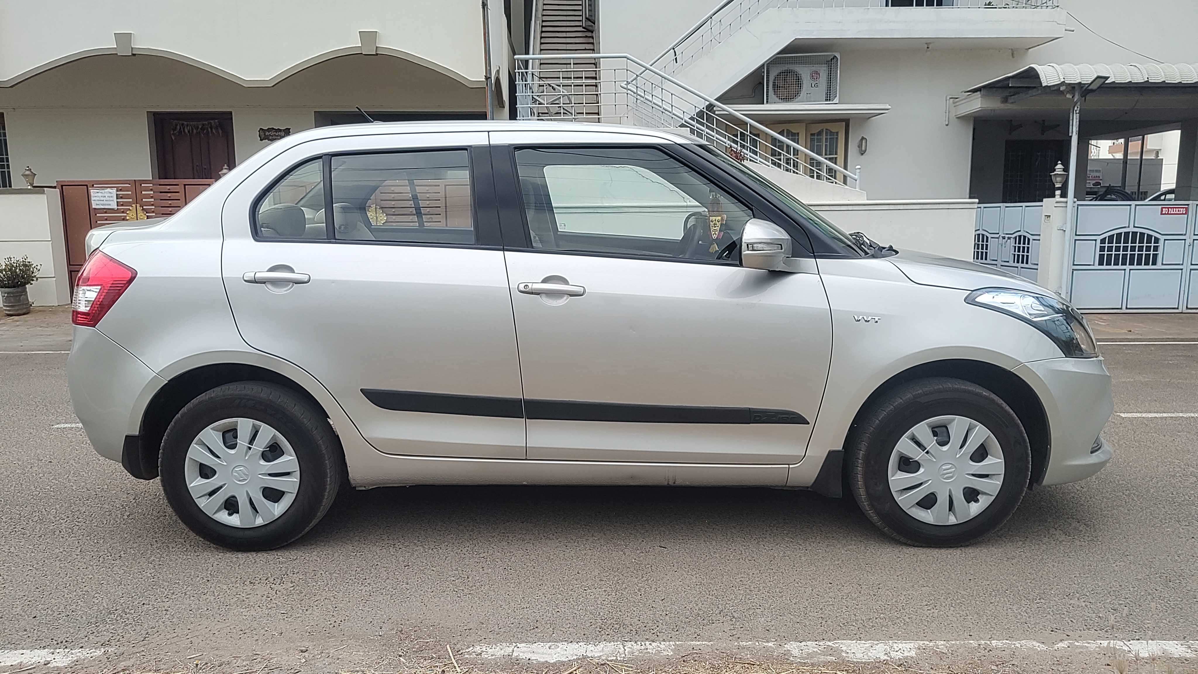 Maruti Suzuki Swift dzire