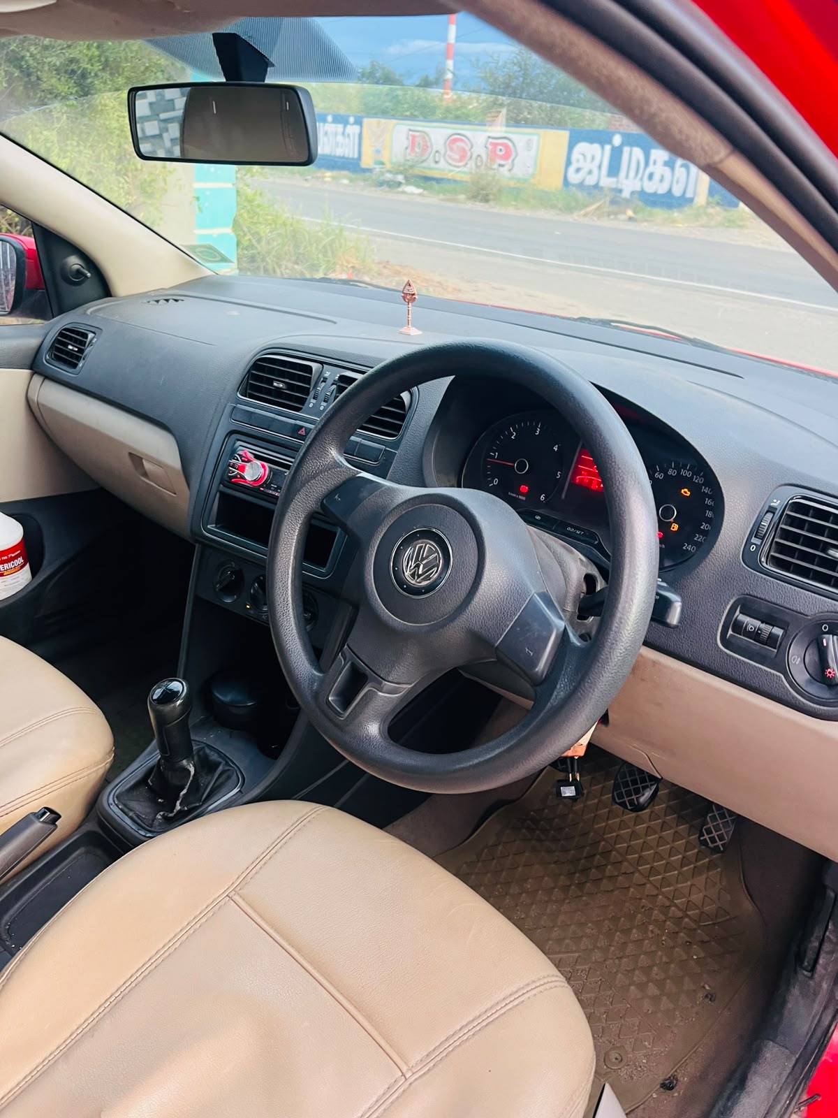 Volkswagen Polo - Image 9