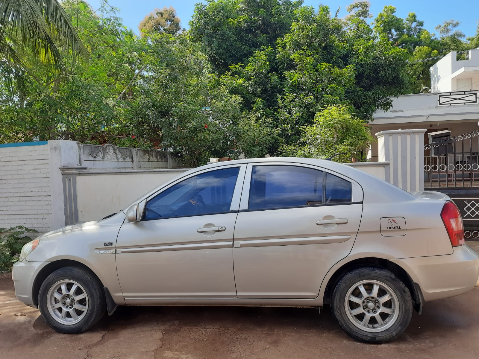 Hyundai Verna - Image 2