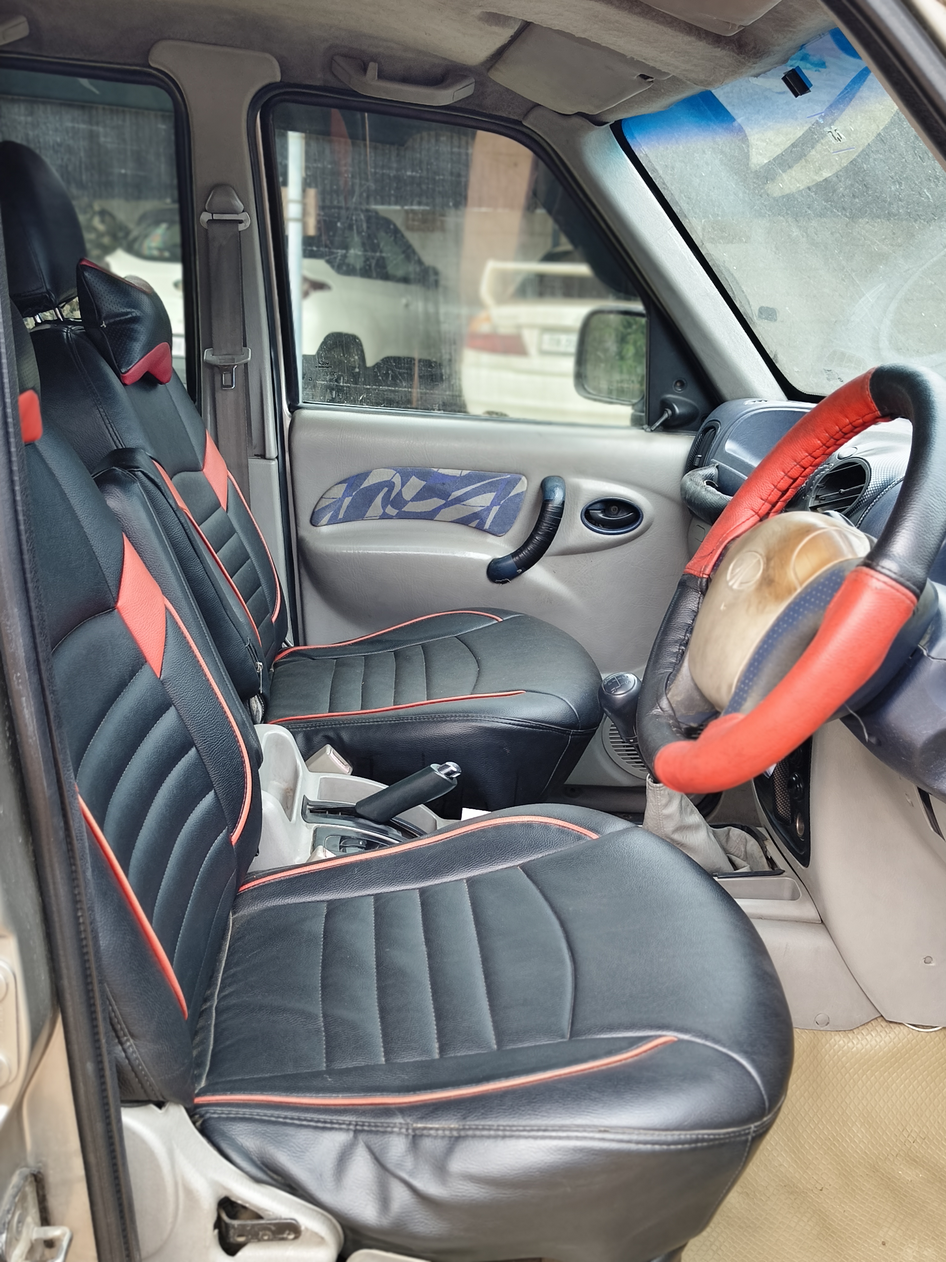 Mahindra Scorpio - Image 5