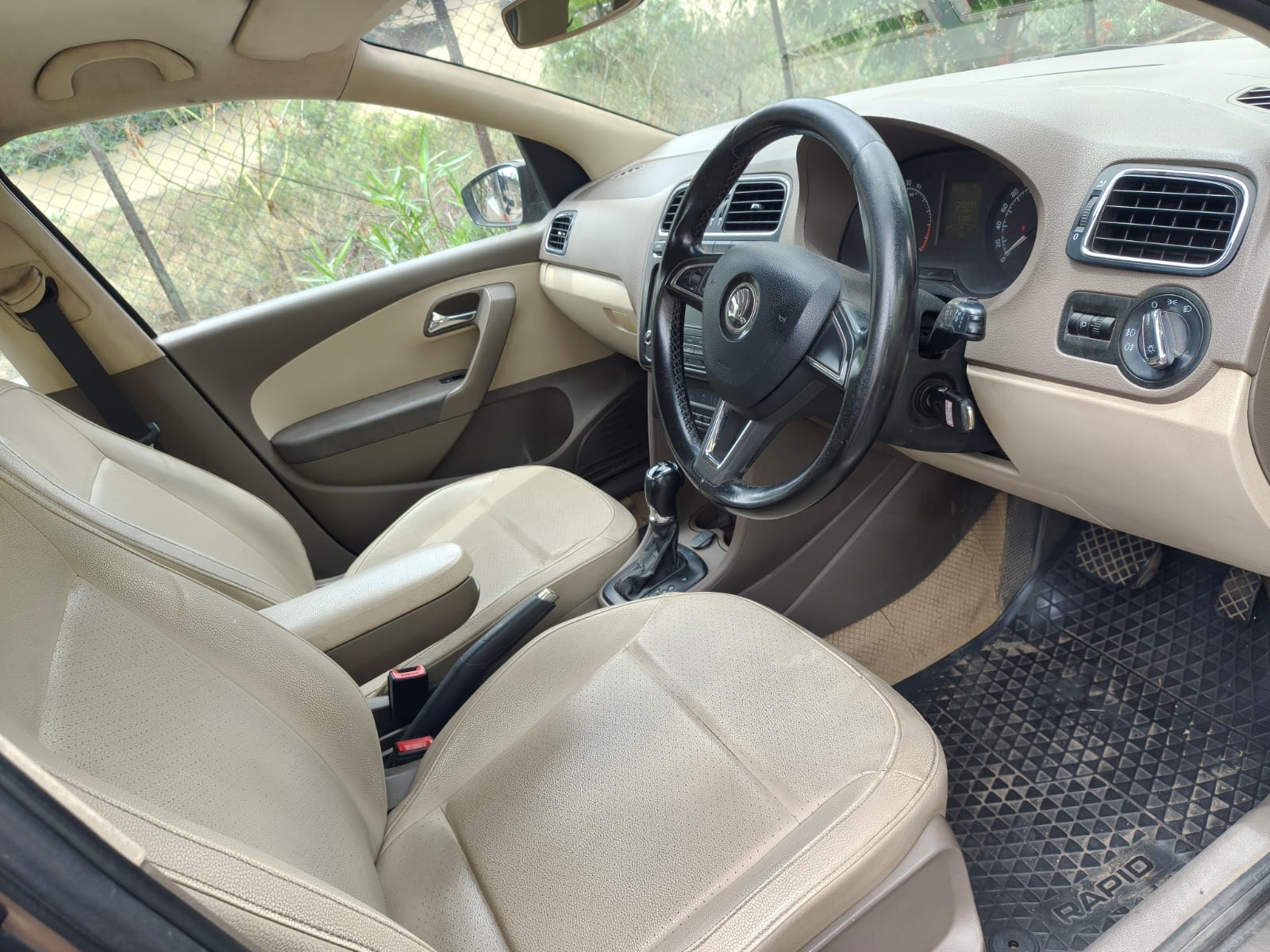 Skoda Rapid - Image 5