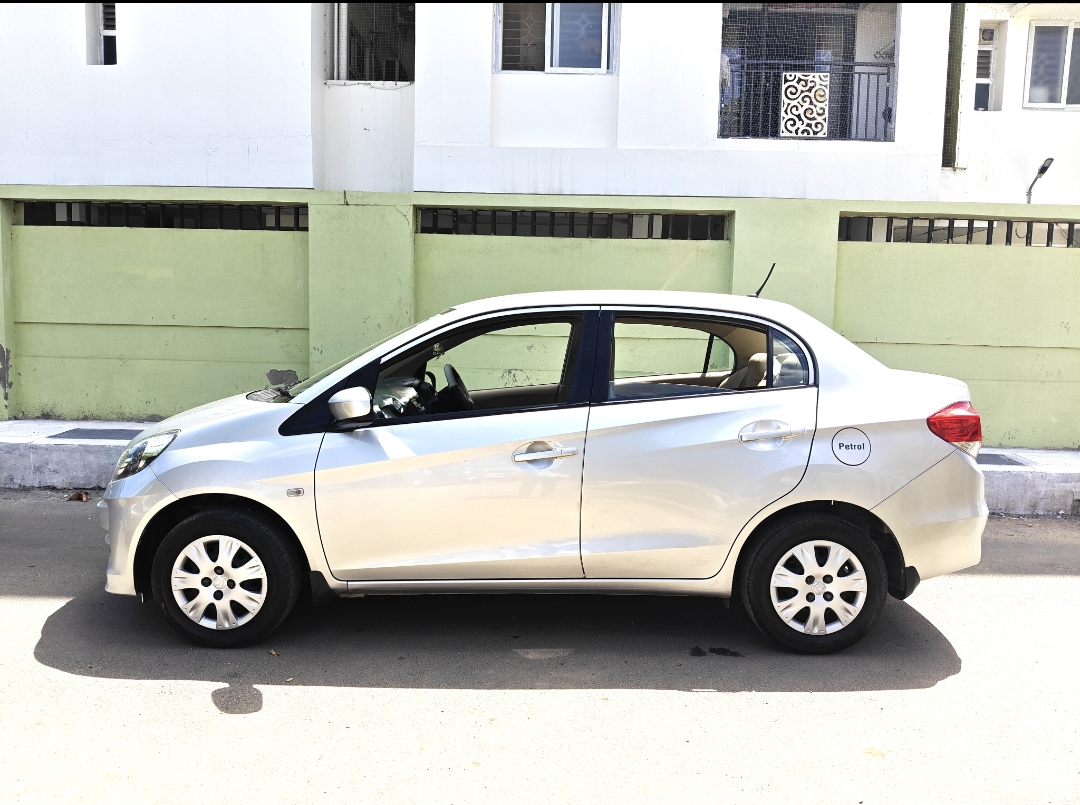 Honda Amaze - Image 3