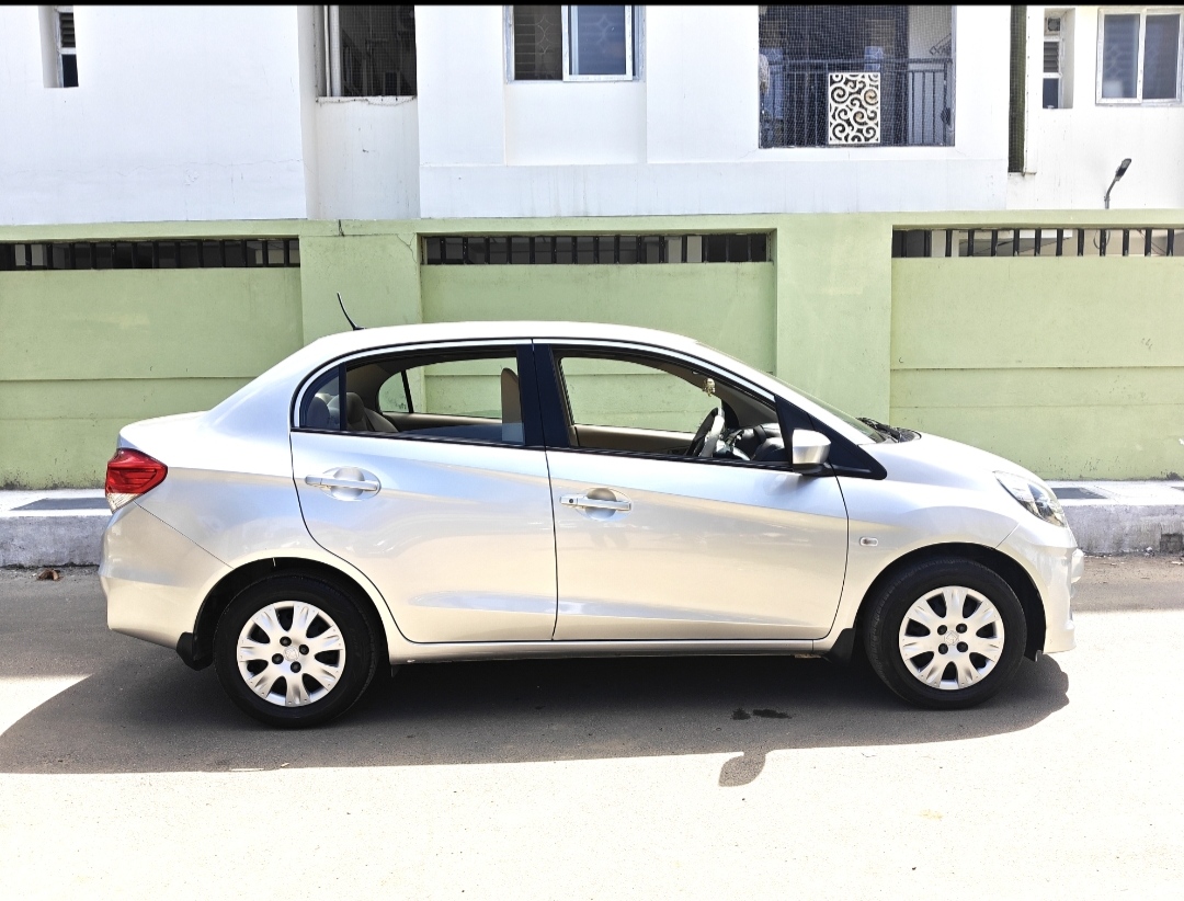 Honda Amaze - Image 4