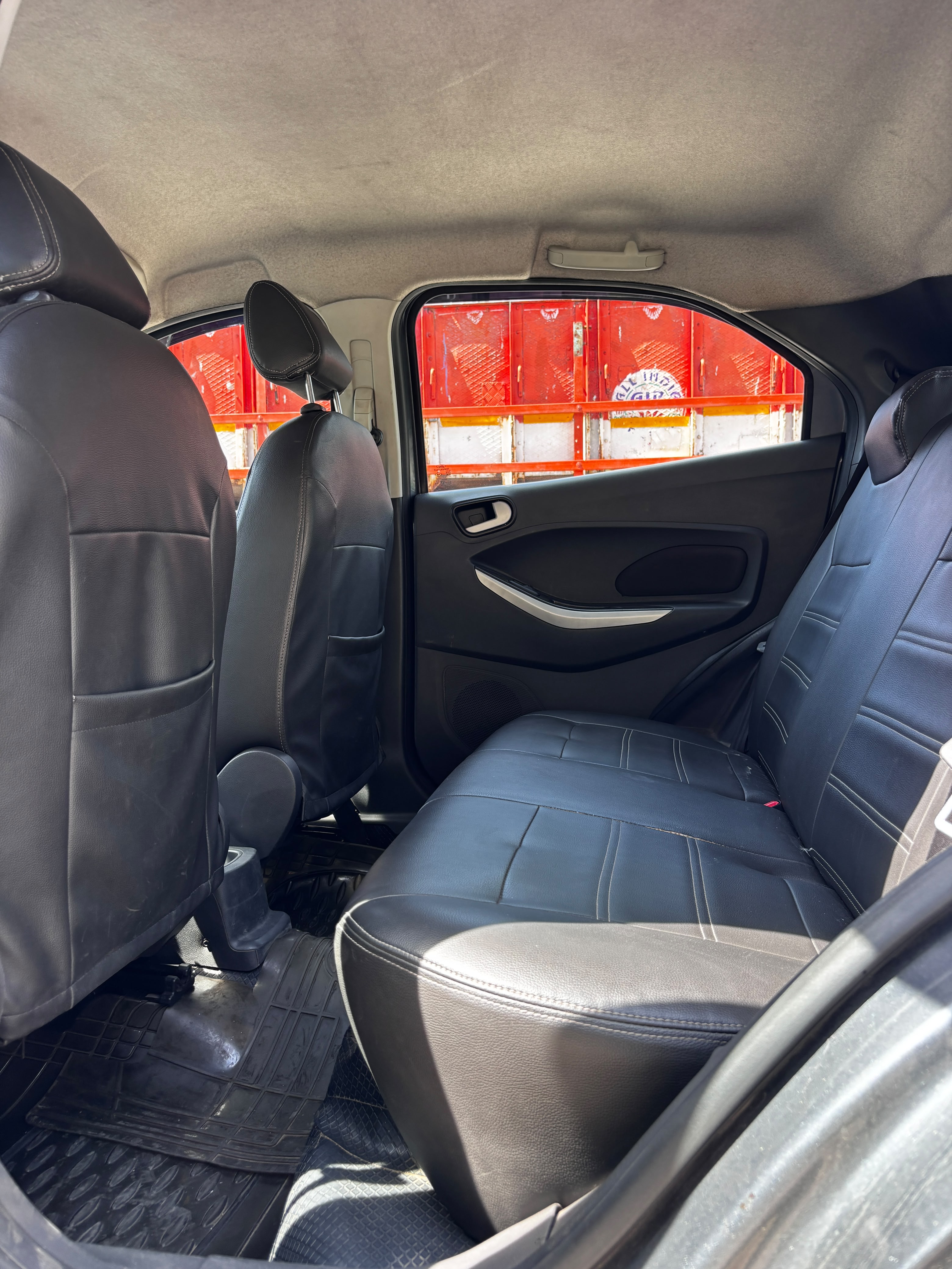 Ford Figo - Image 7