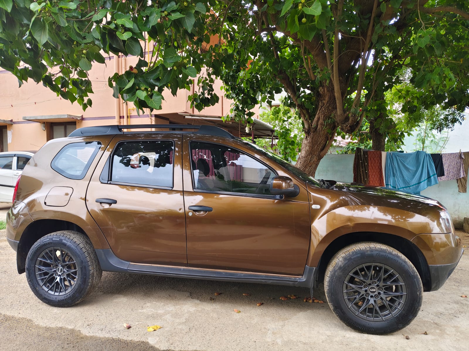 Renault Duster - Image 2