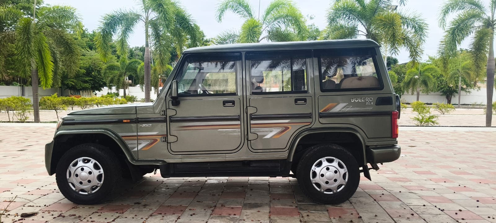 Mahindra Bolero - Image 8