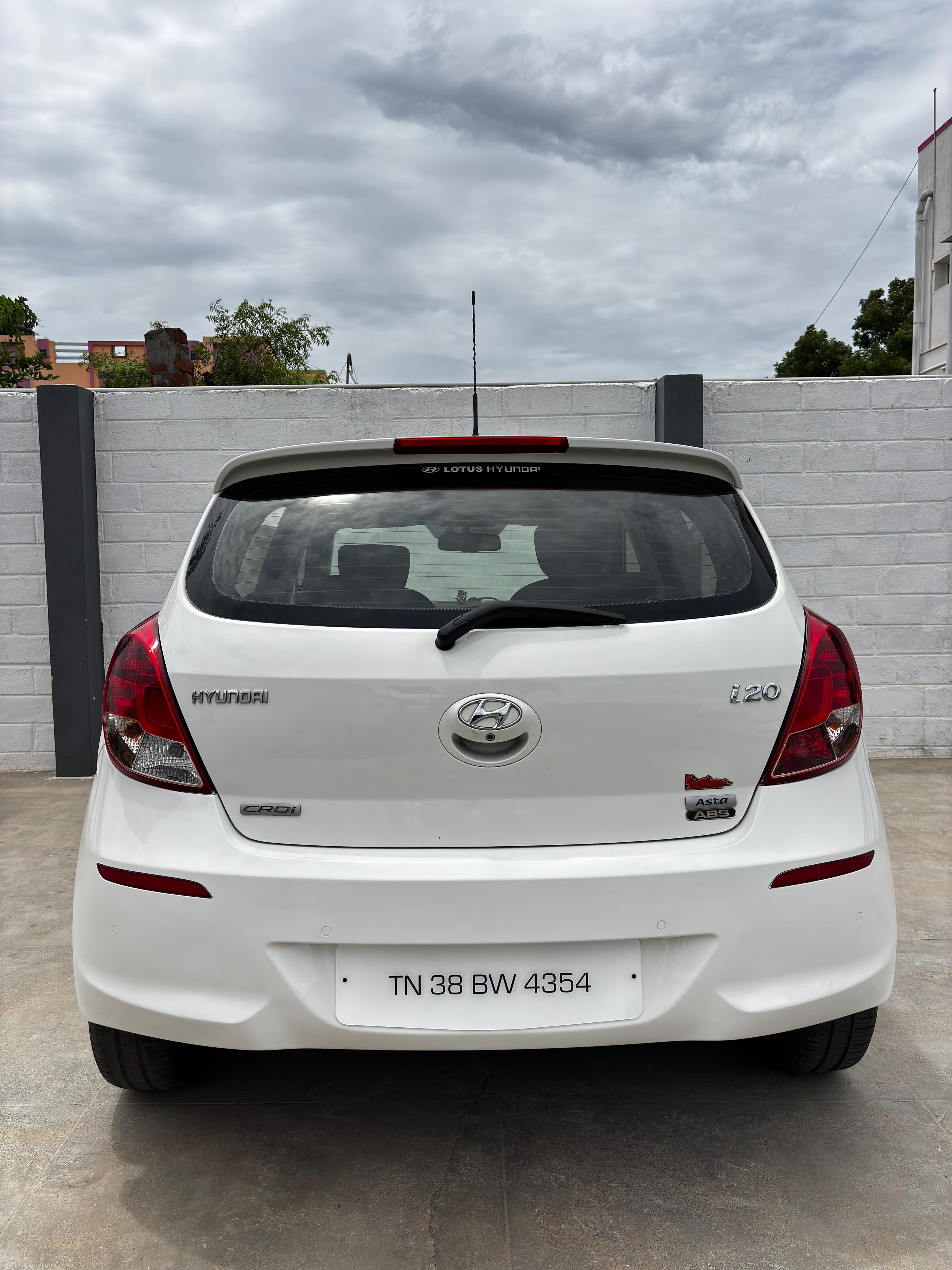 Hyundai i20 - Image 2