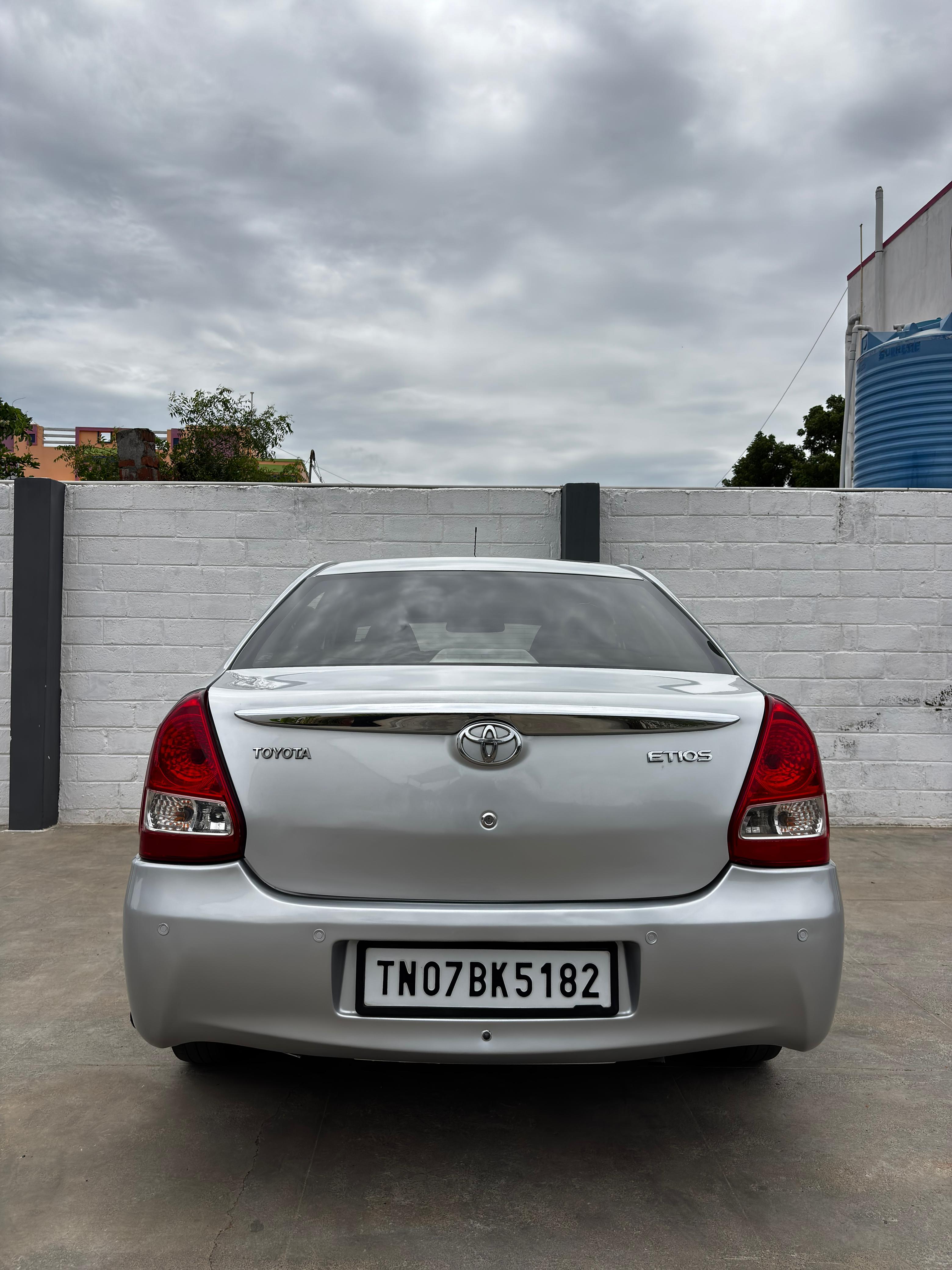 Toyota Etios - Image 2