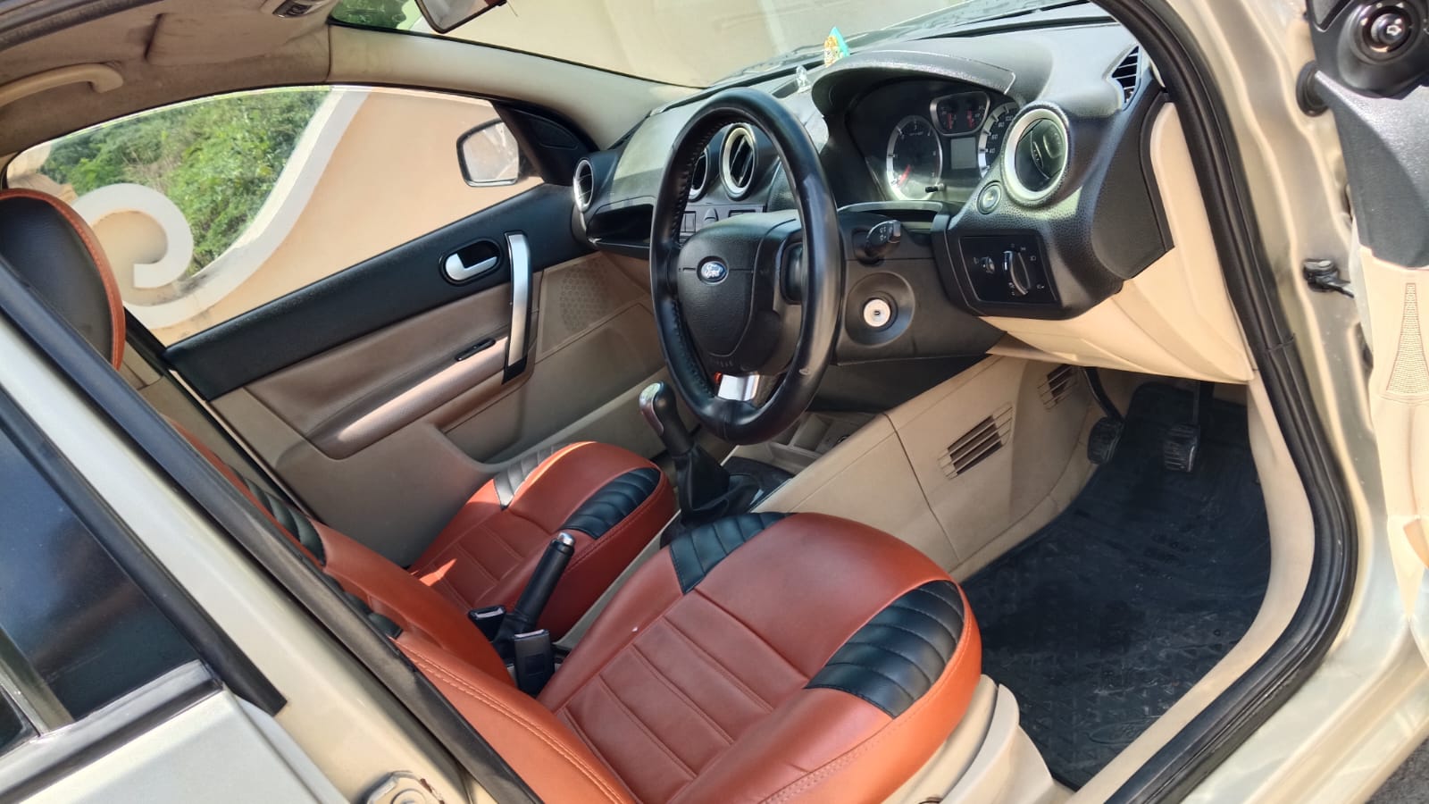 Ford Fiesta - Image 9