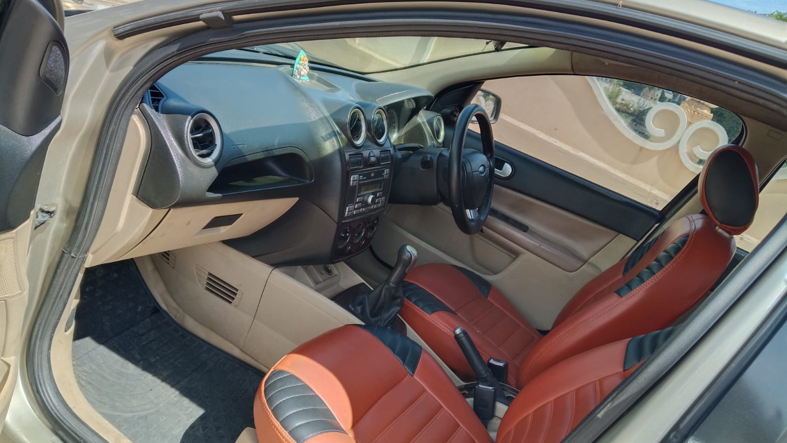 Ford Fiesta - Image 10