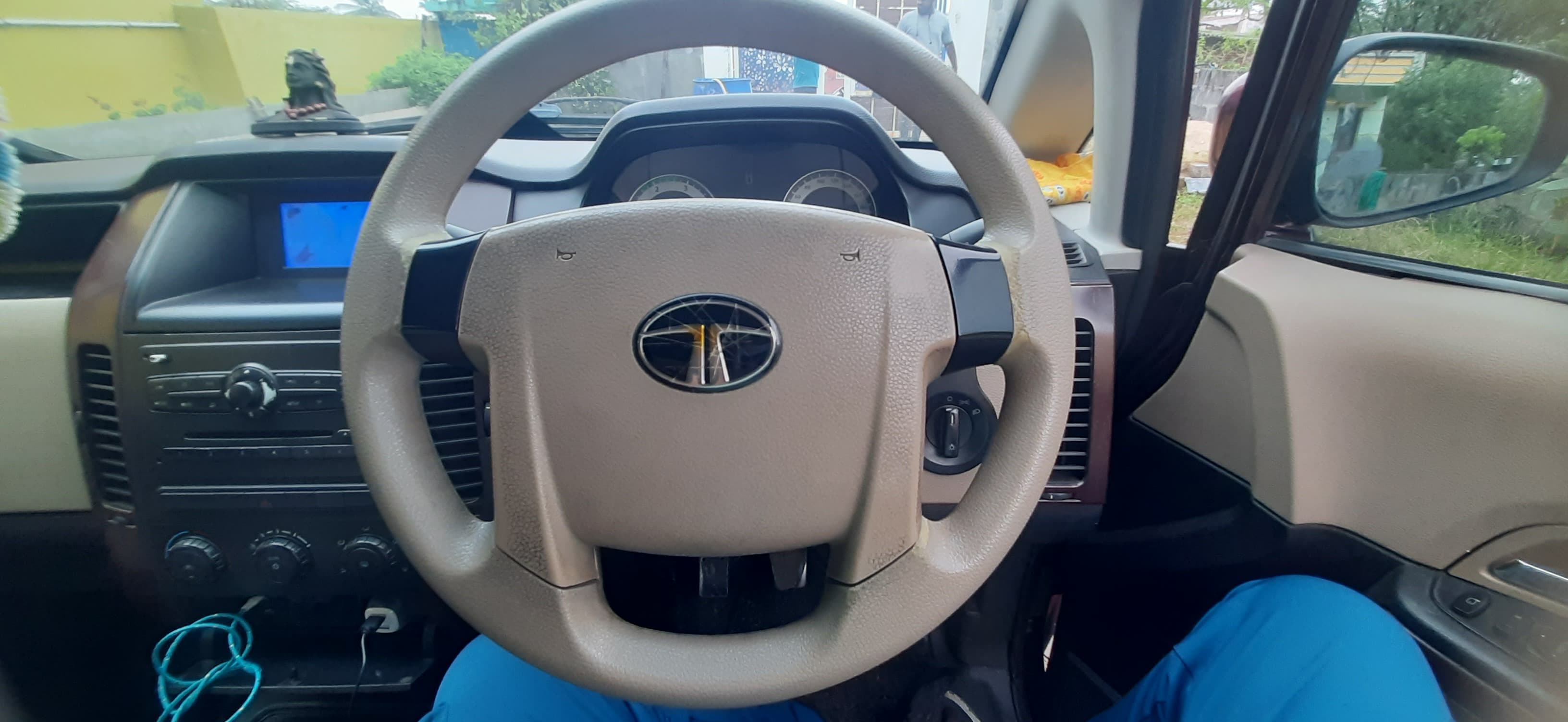 Tata Aria - Image 3