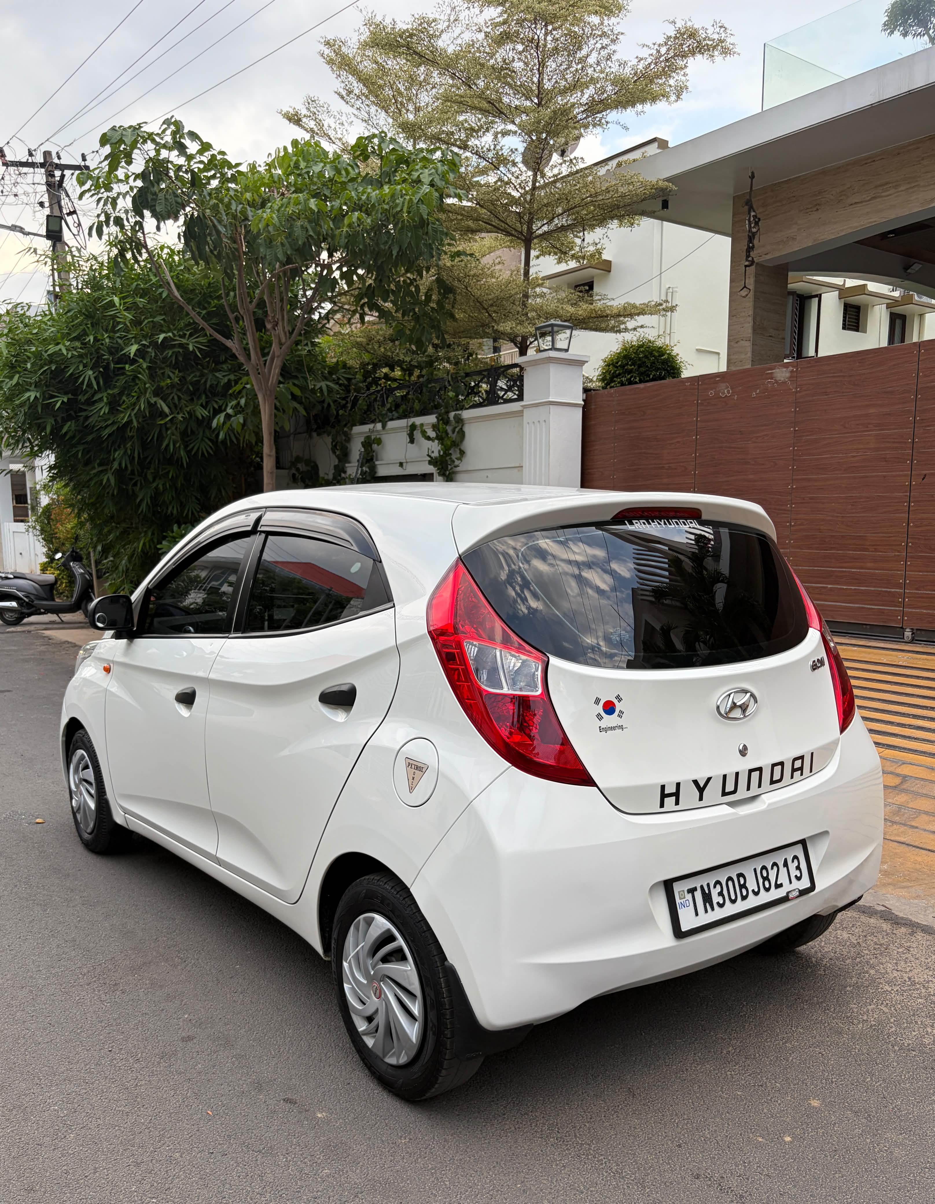 Hyundai Eon - Image 5