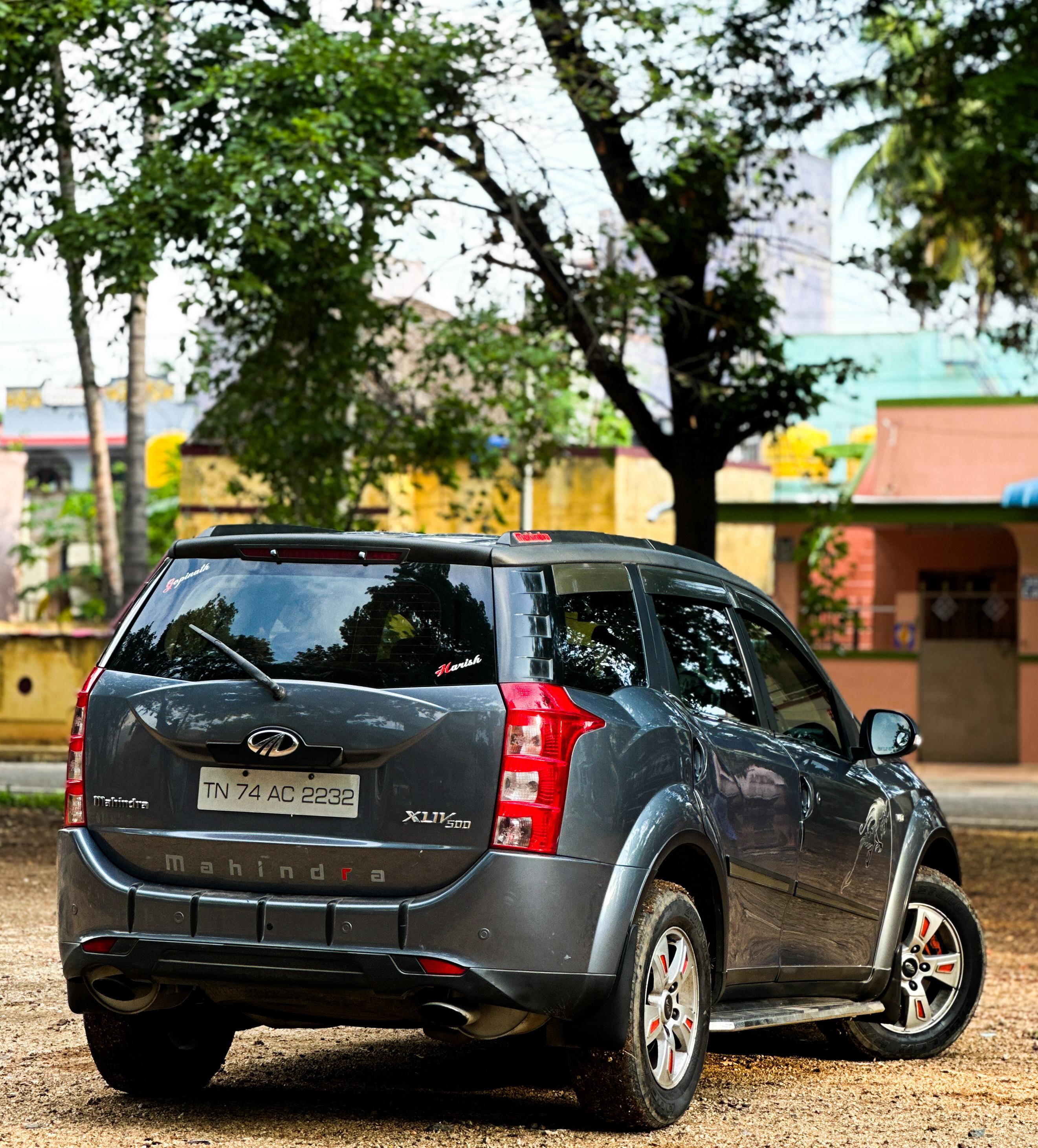 Mahindra XUV500 - Image 10
