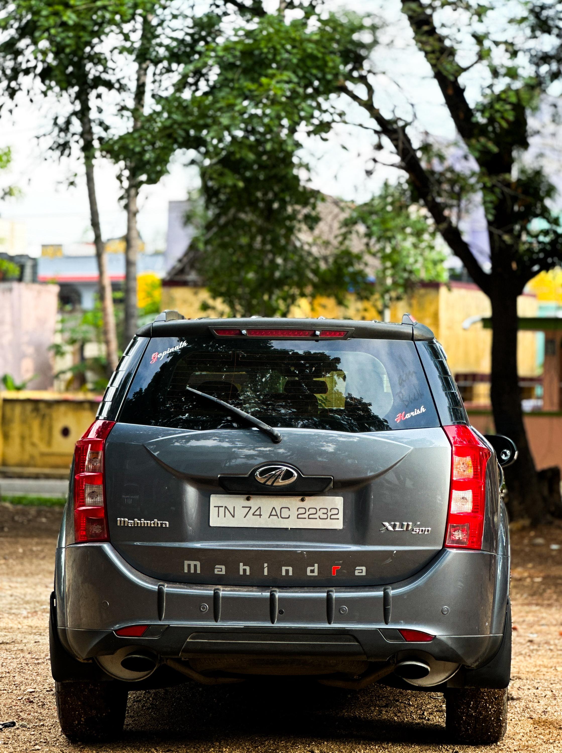 Mahindra XUV500 - Image 2