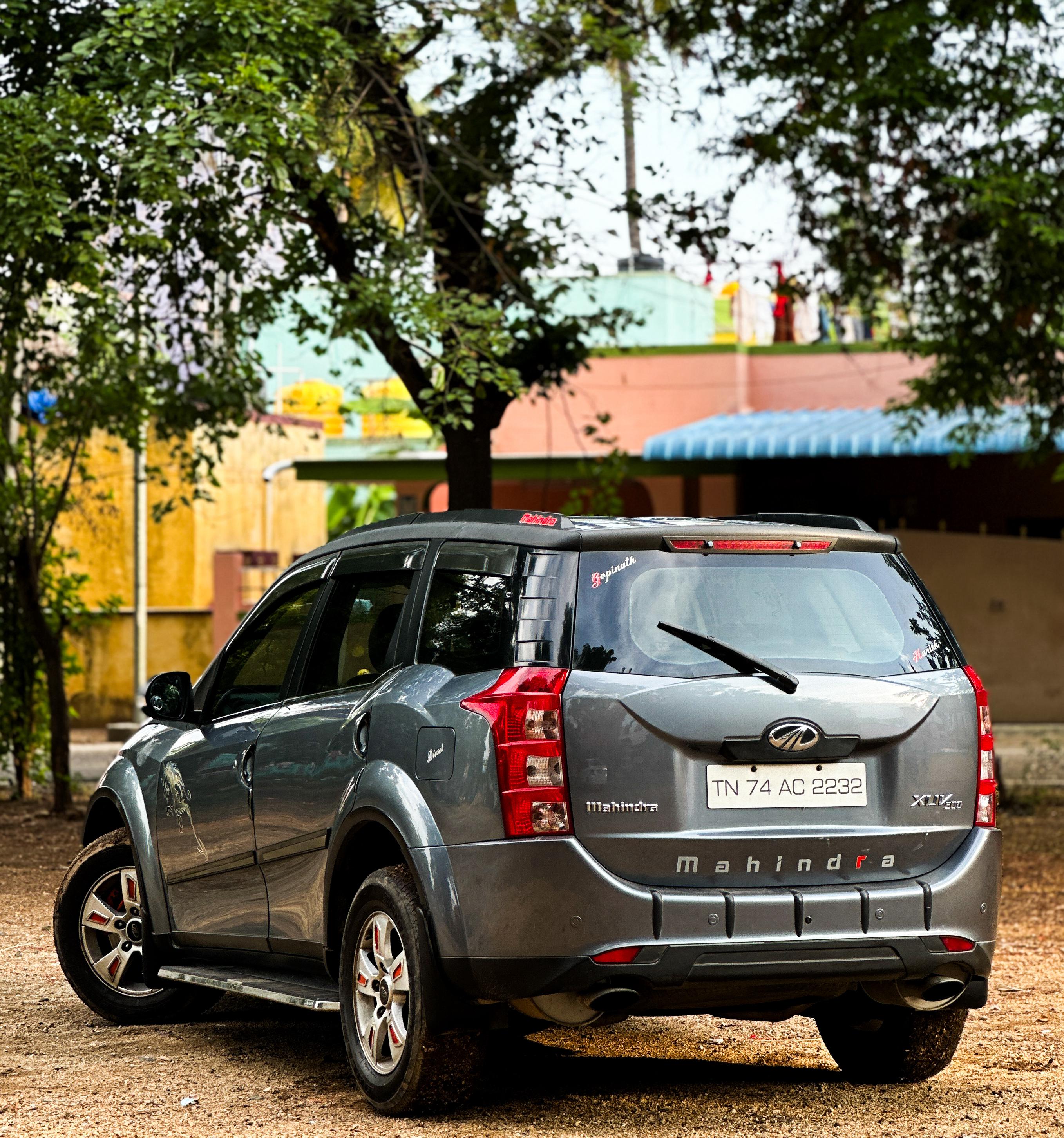 Mahindra XUV500 - Image 8