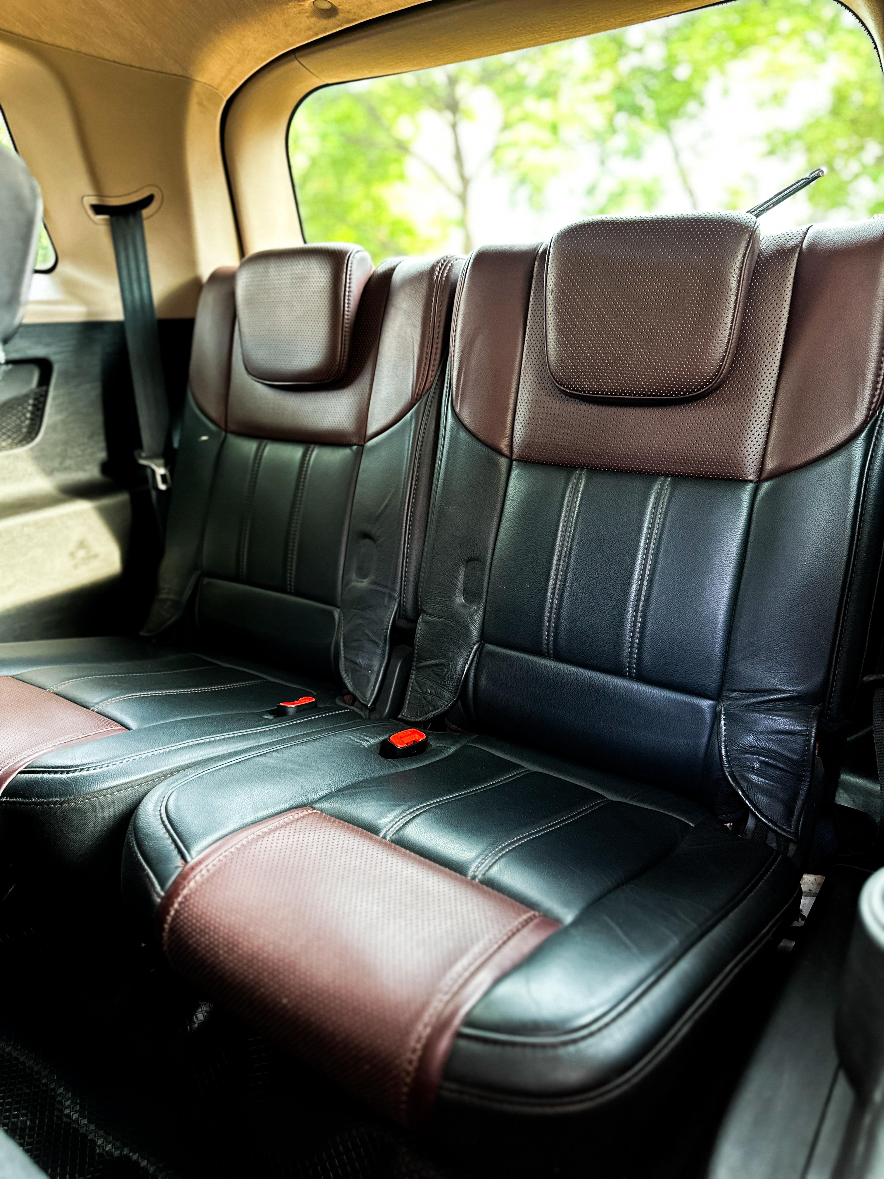 Mahindra XUV500 - Image 6