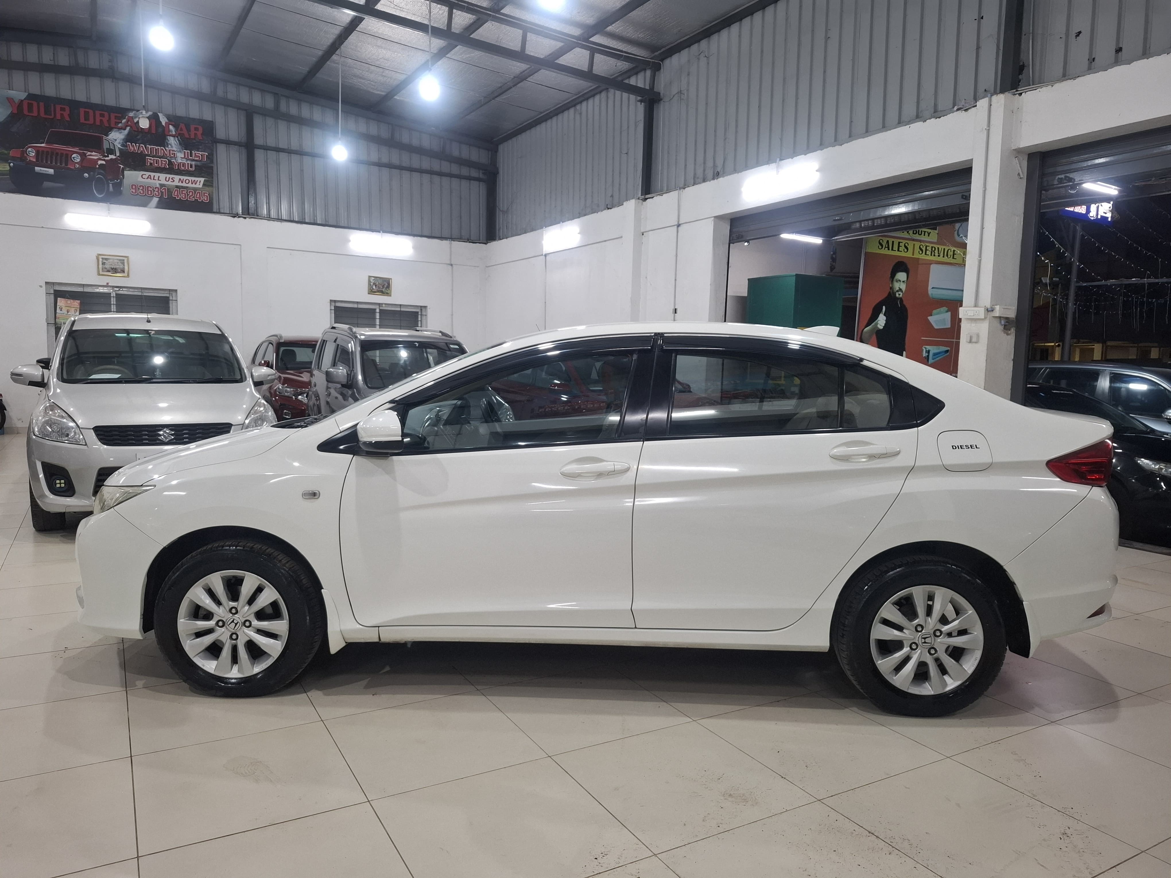 Honda City - Image 2