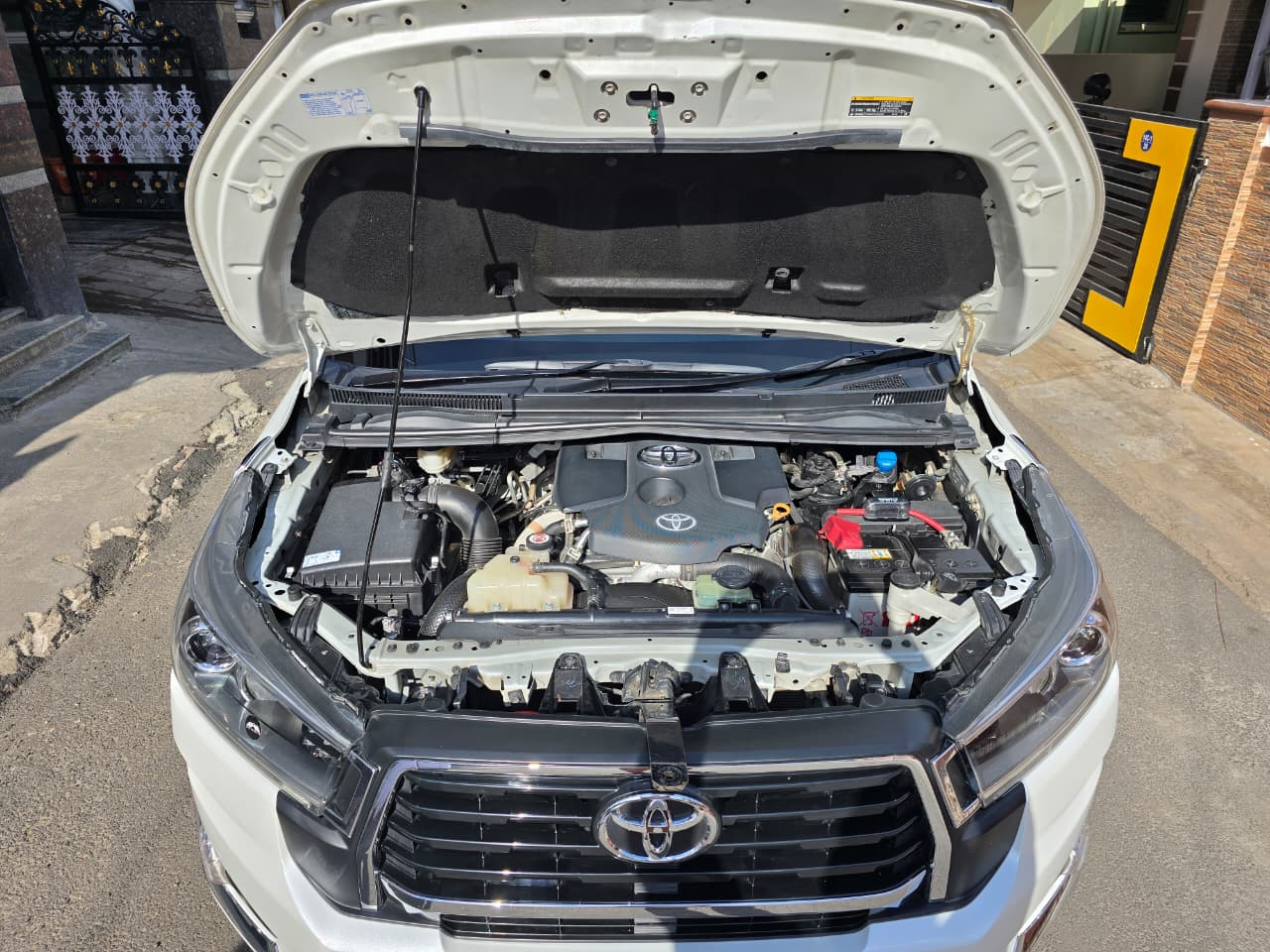 Toyota Innova Crysta - Image 4