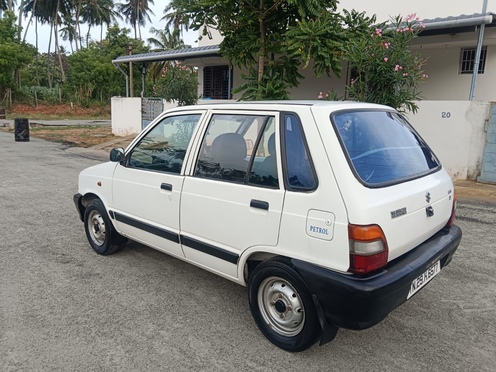Maruti Suzuki 800 - Image 5