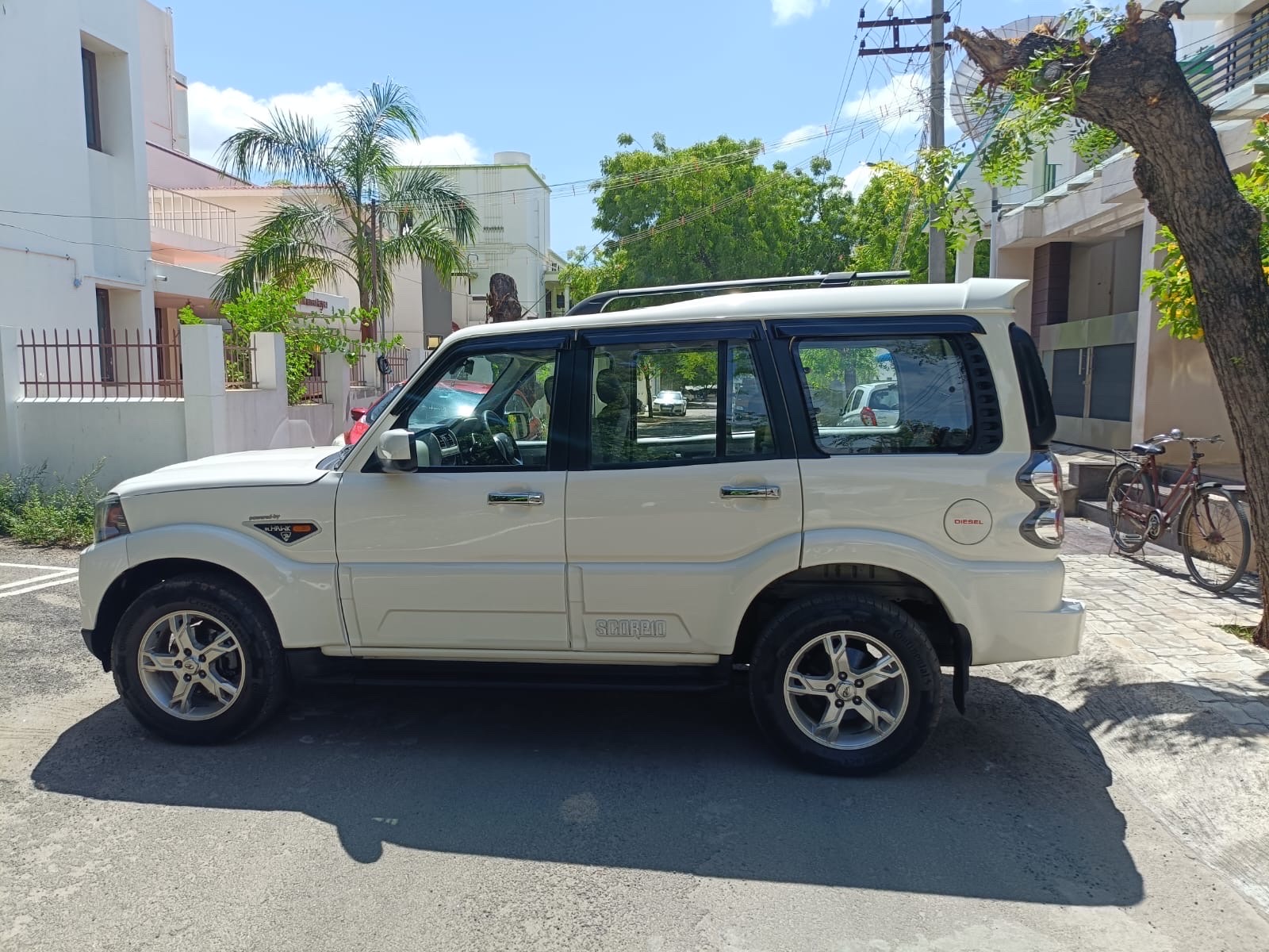 Mahindra Scorpio - Image 4