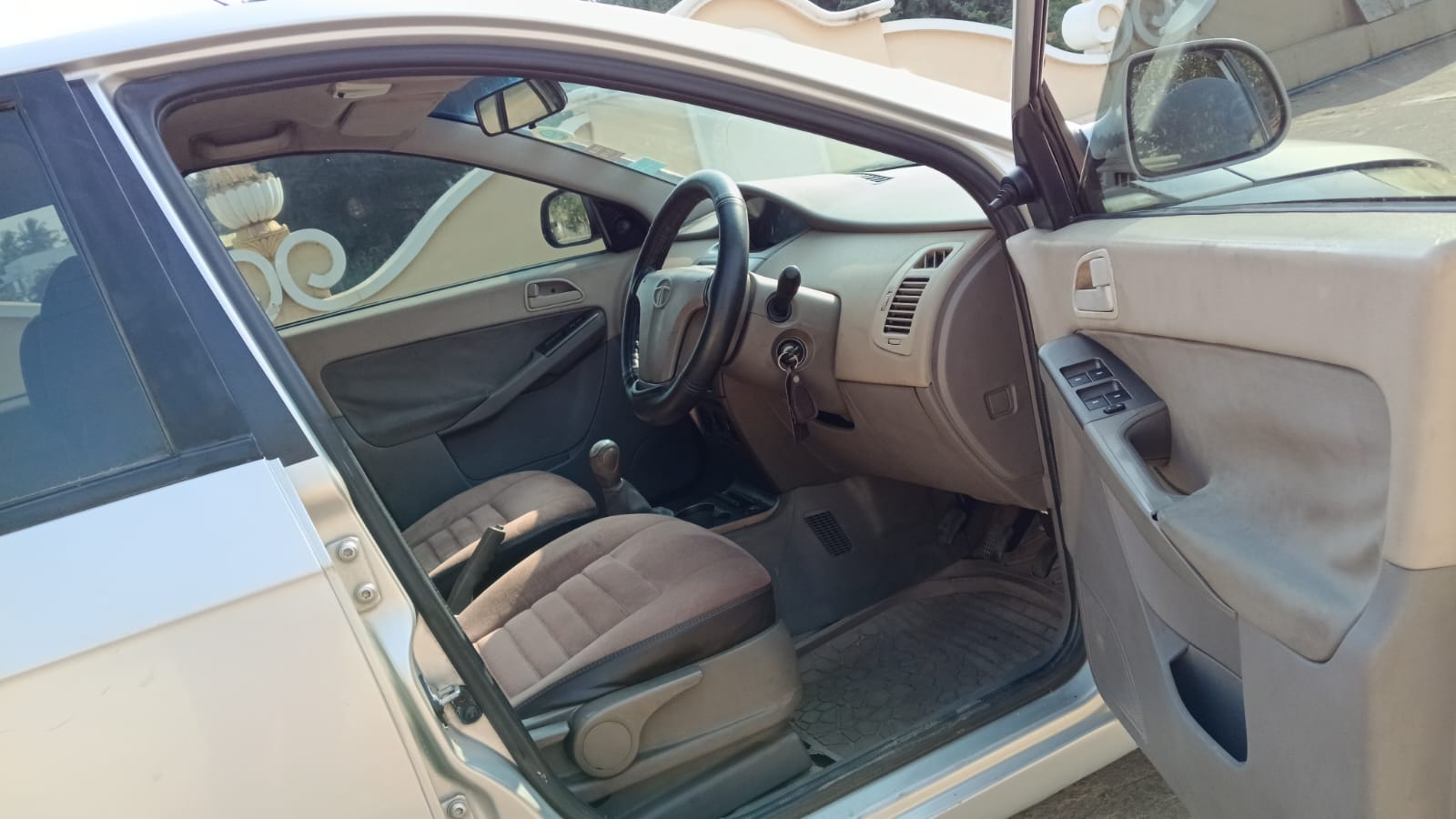 Tata Vista - Image 9