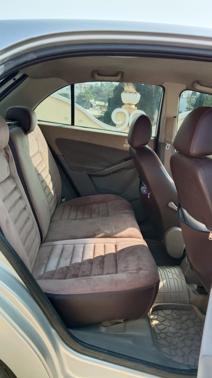 Tata Vista - Image 11