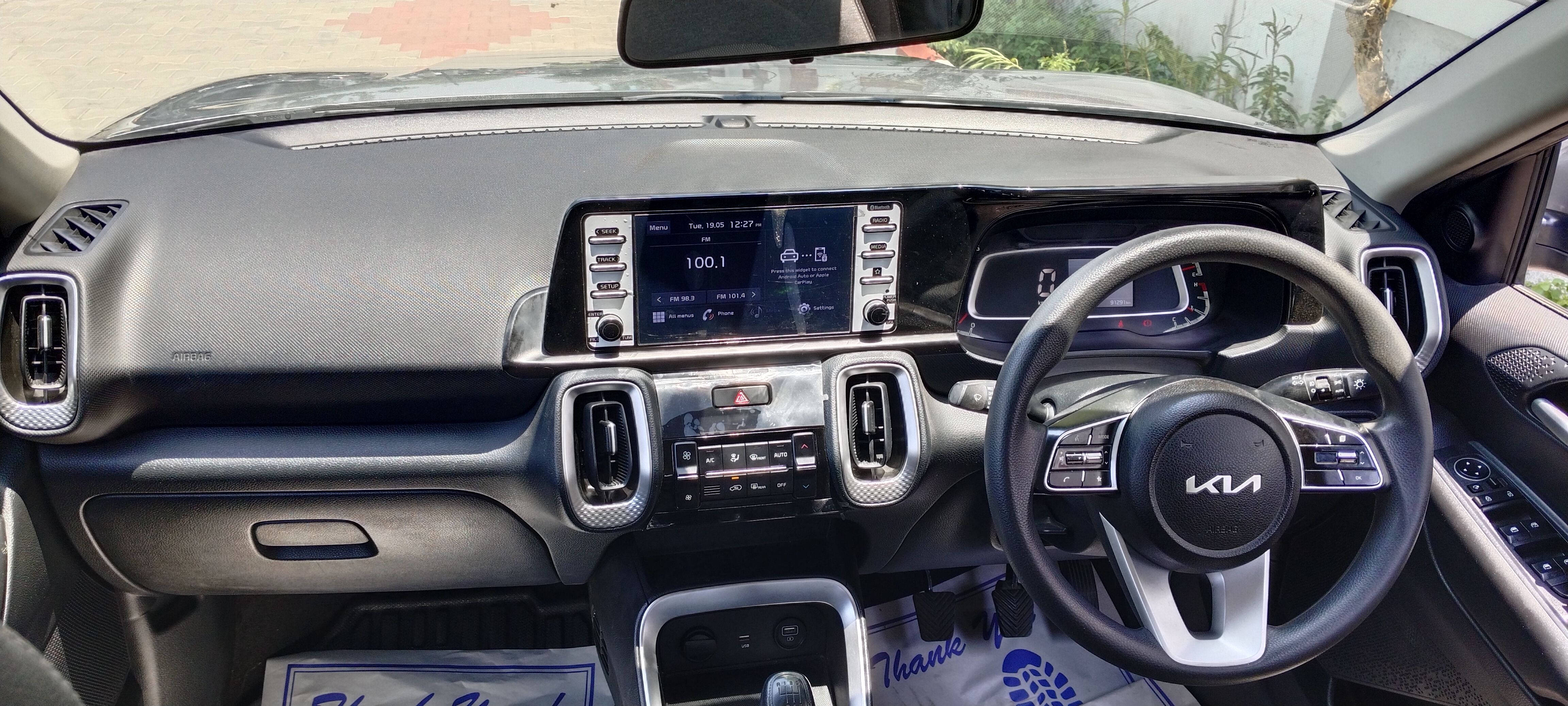 Kia Sonet - Image 4