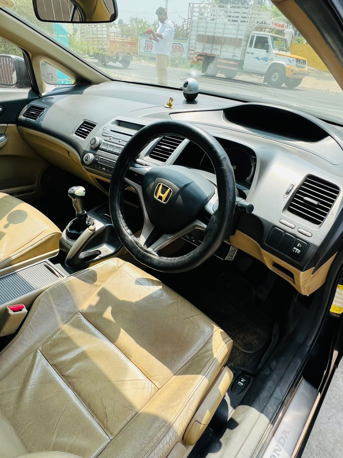 Honda Civic - Image 10