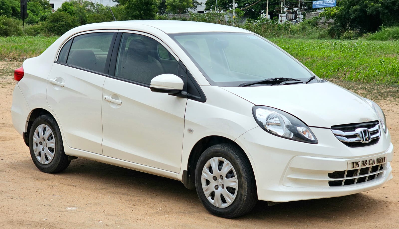 Honda Amaze - Image 9