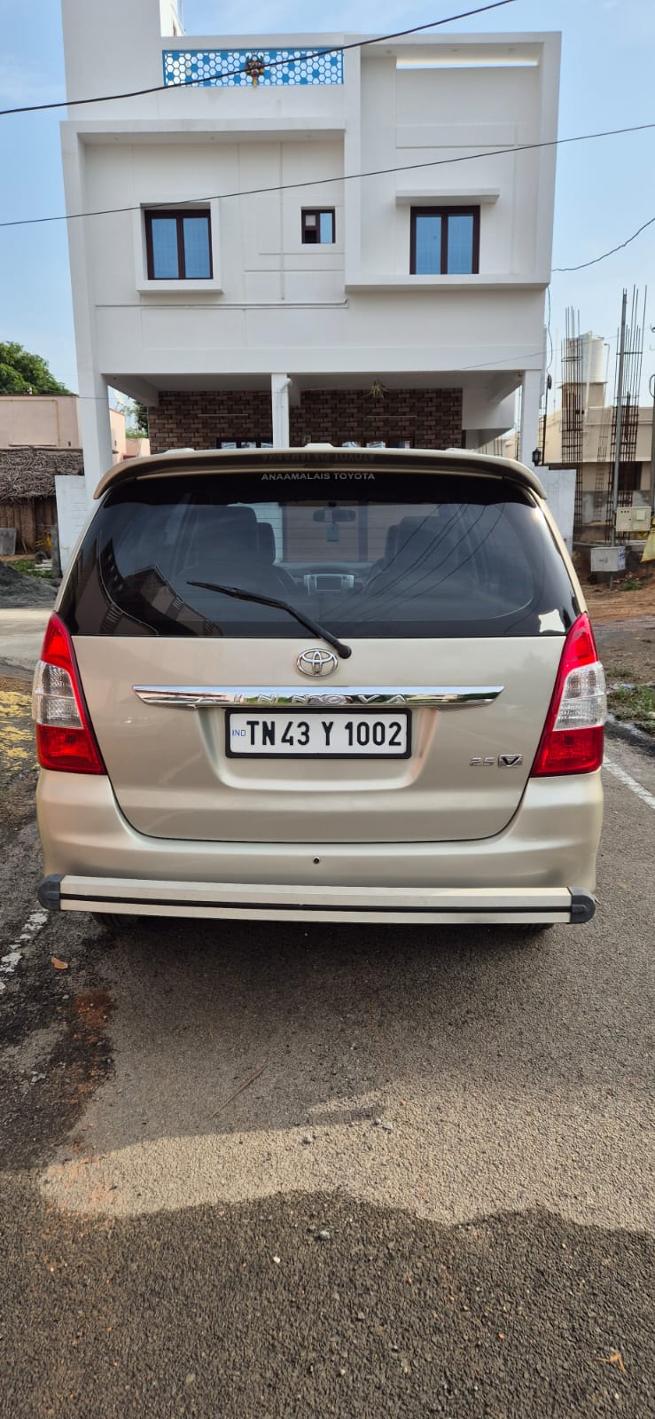 Toyota Innova - Image 3