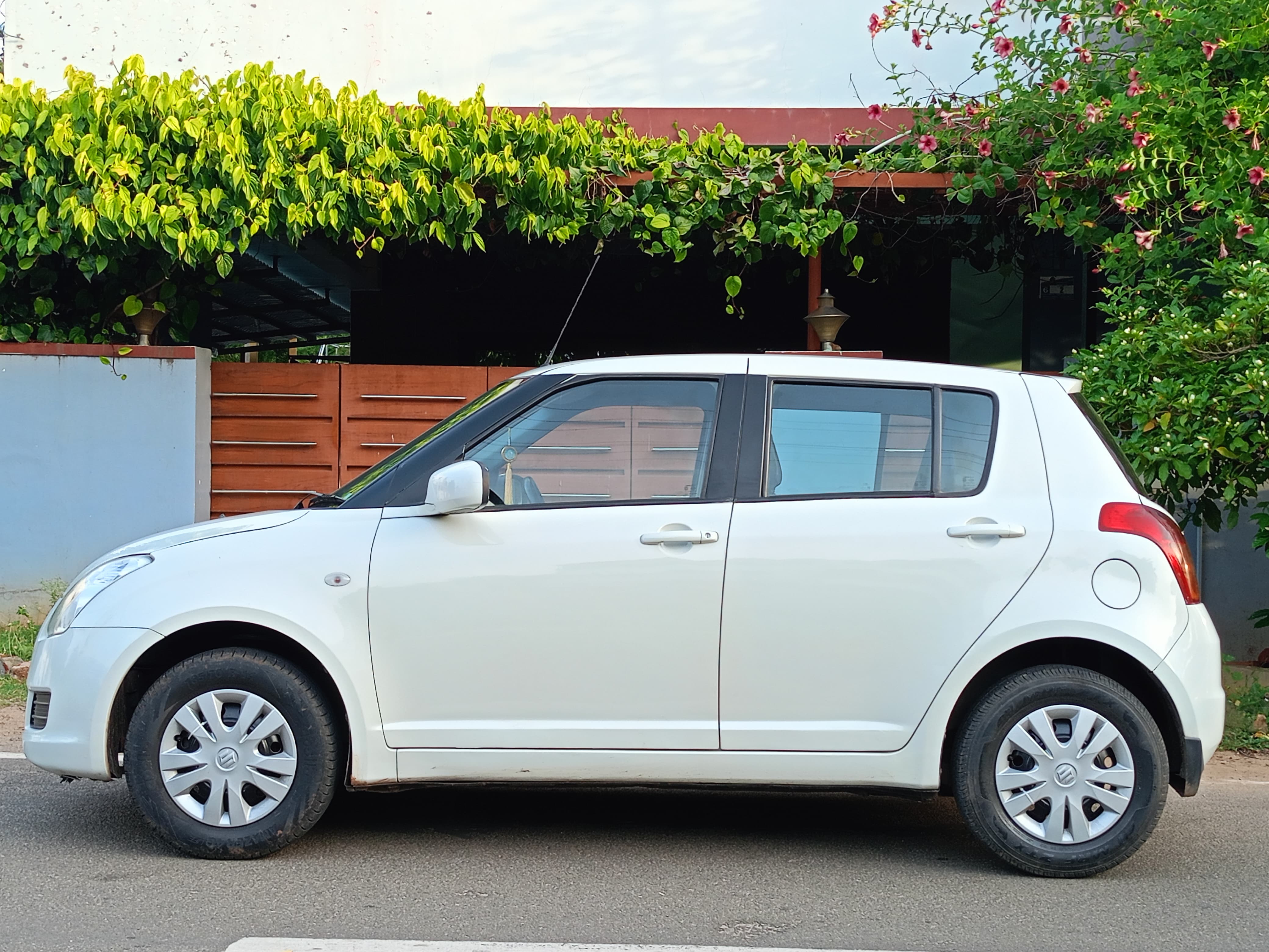 Maruti Suzuki Swift - Image 3