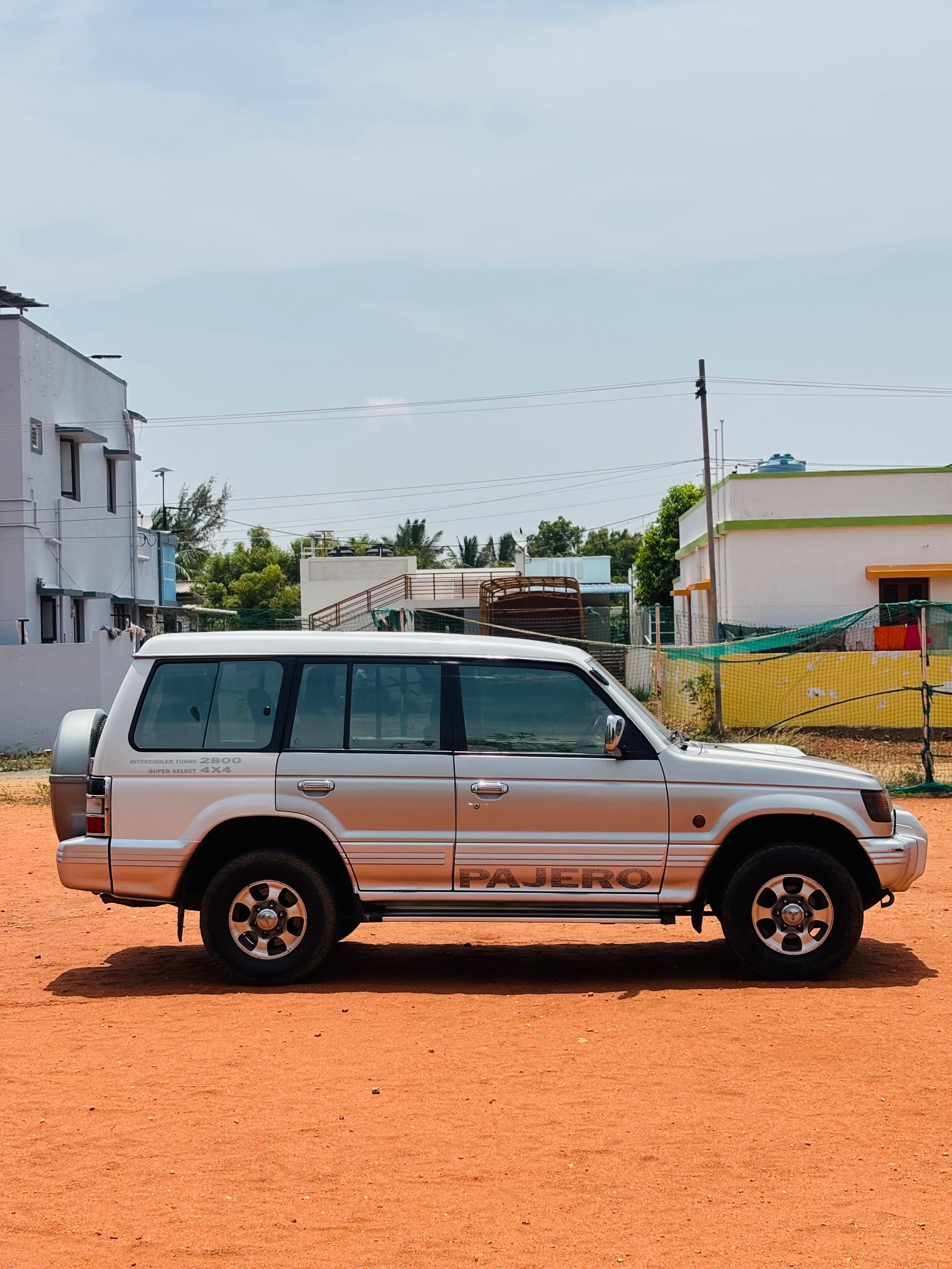Mitsubishi Pajero - Image 4