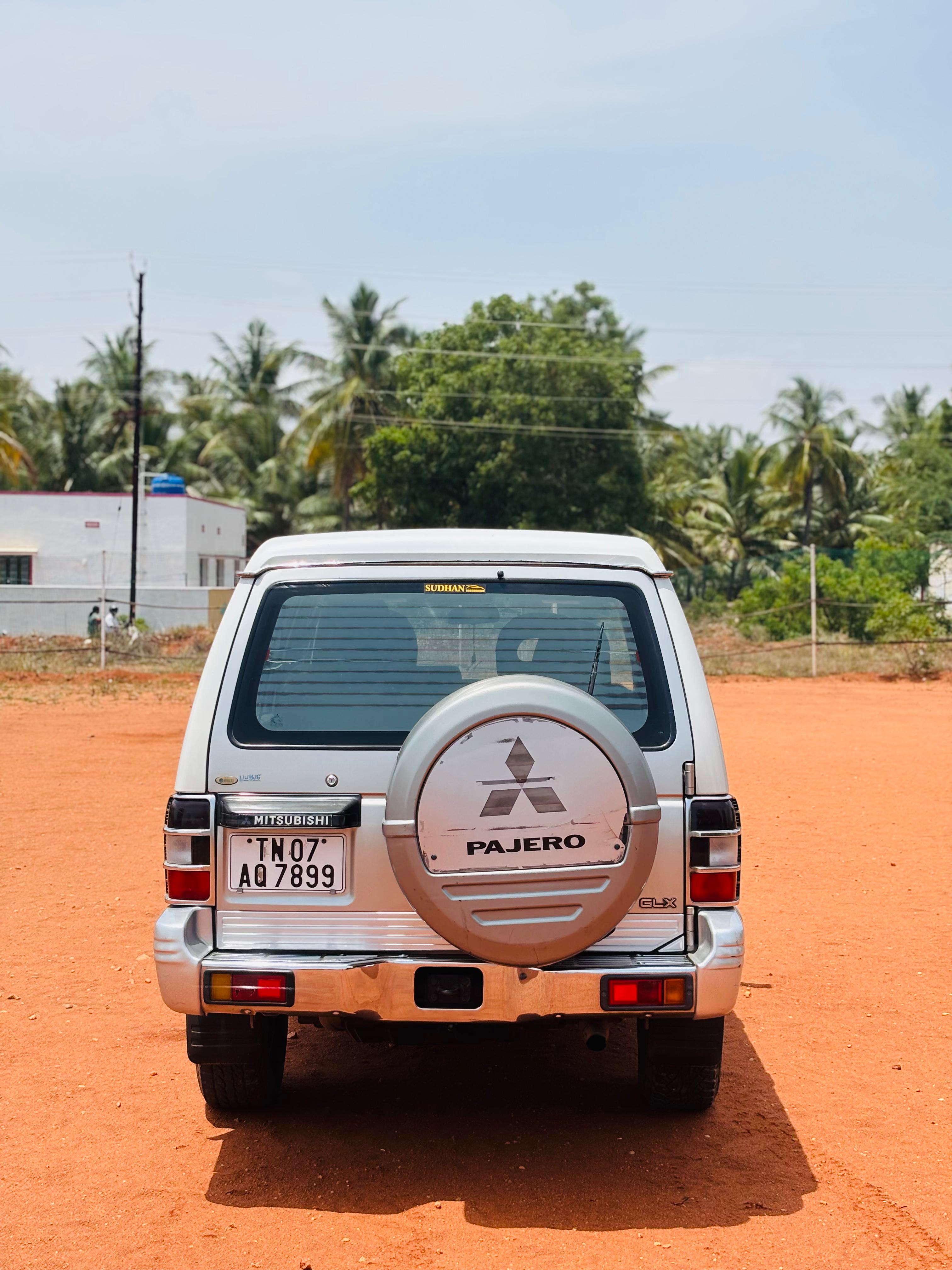 Mitsubishi Pajero - Image 2