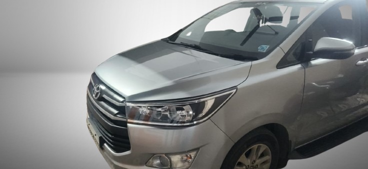 Toyota Innova Crysta - Image 4