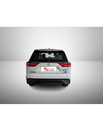 Toyota Innova Hycross - Image 3