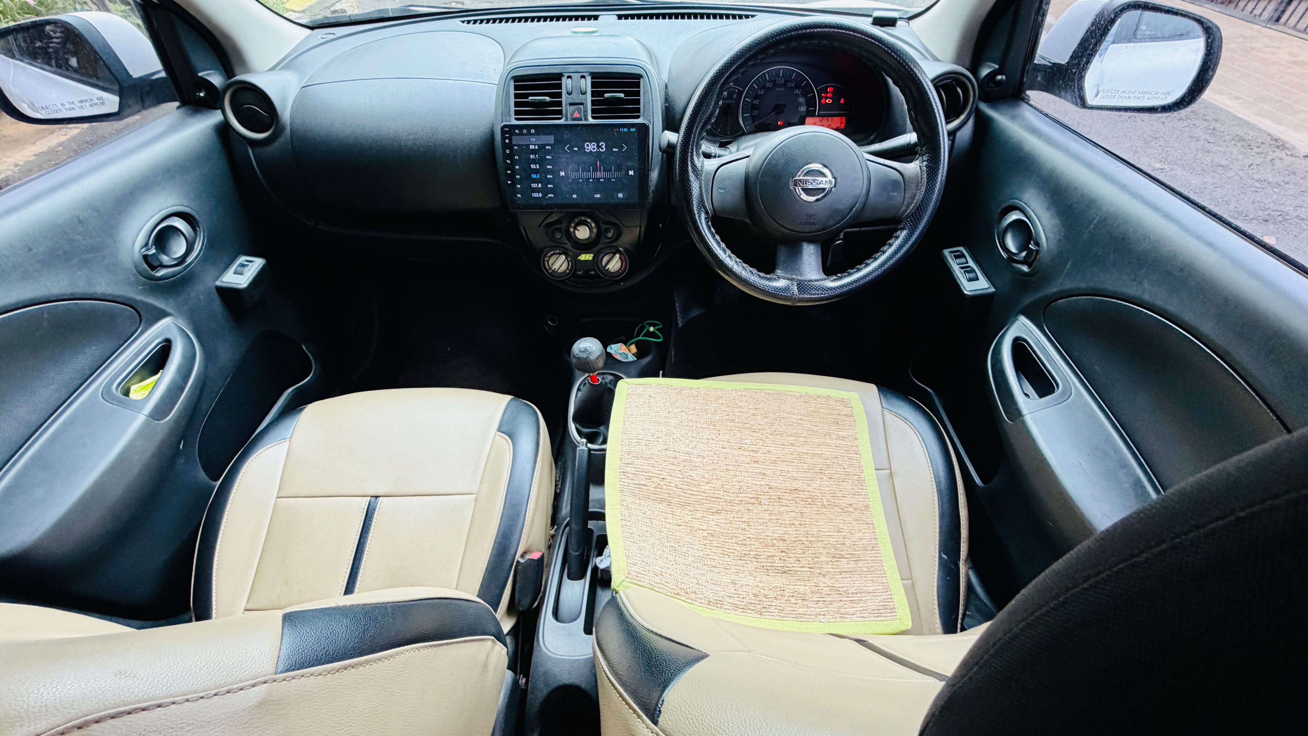 Nissan Sunny - Image 5