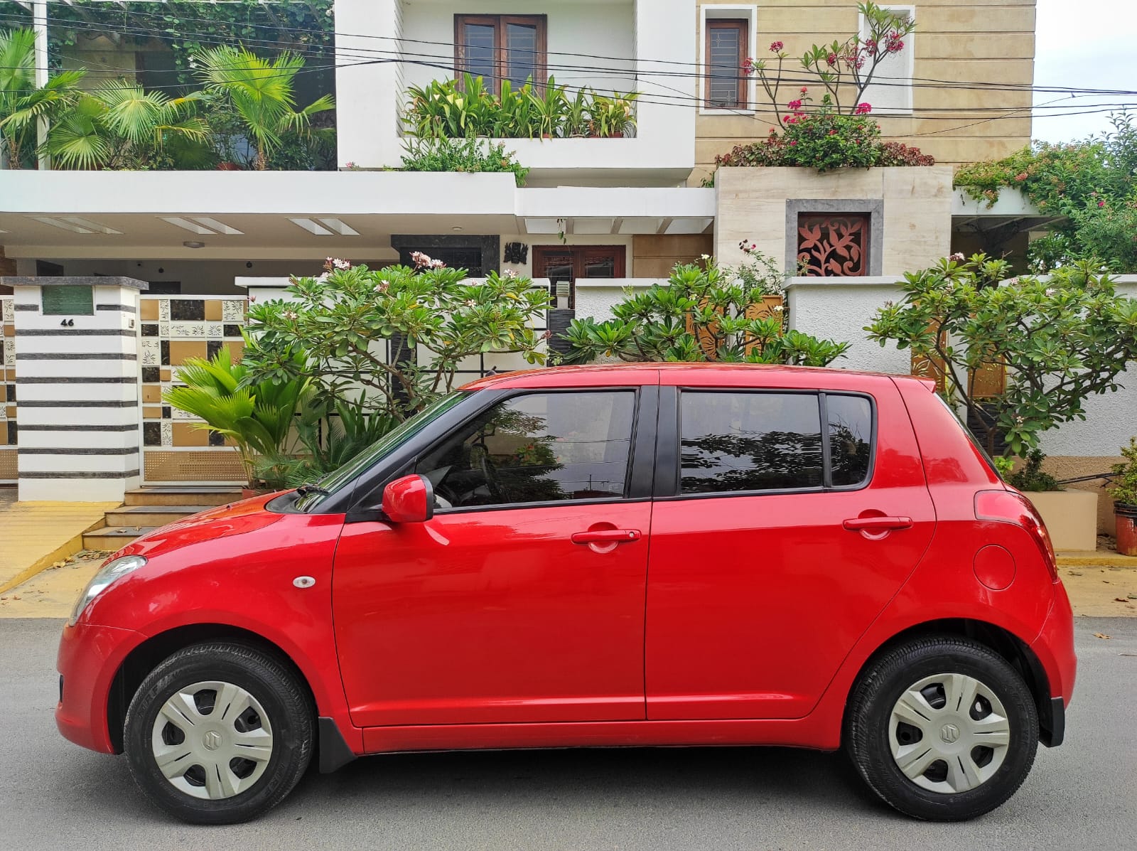 Maruti Suzuki Swift - Image 3