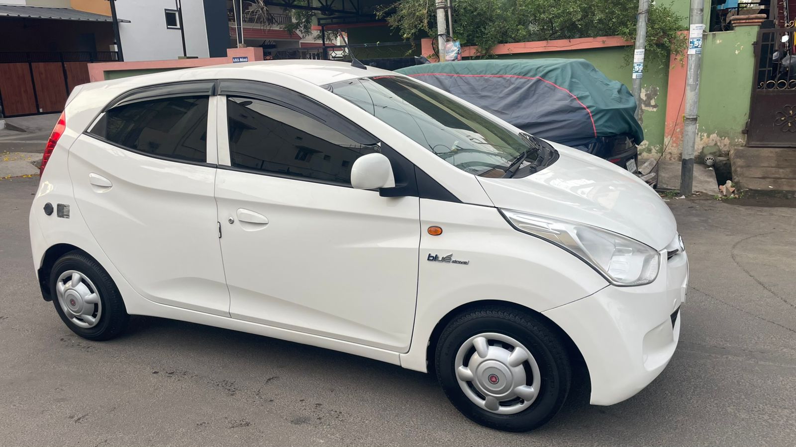 Hyundai Eon - Image 2