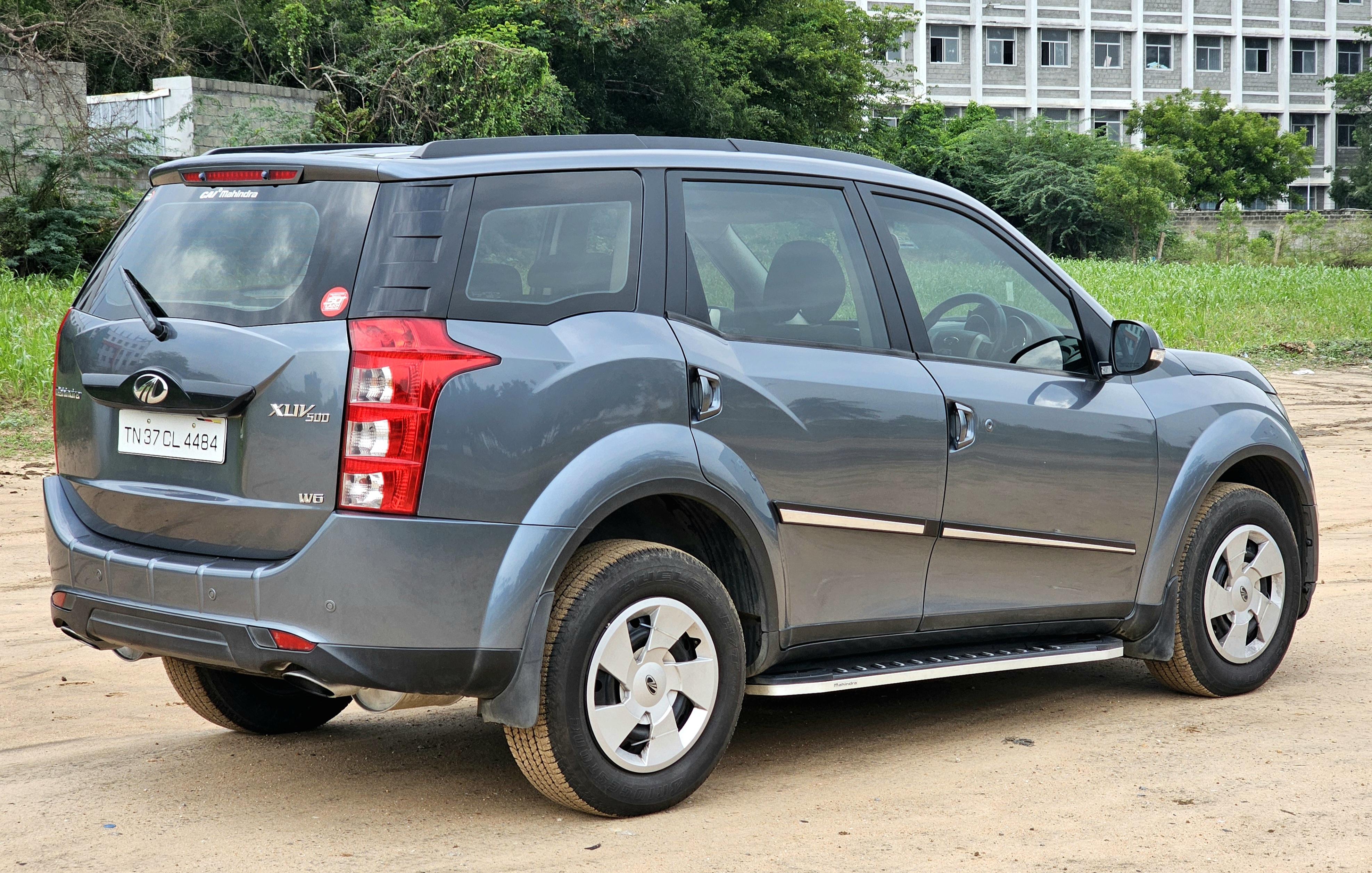 Mahindra XUV500 - Image 6