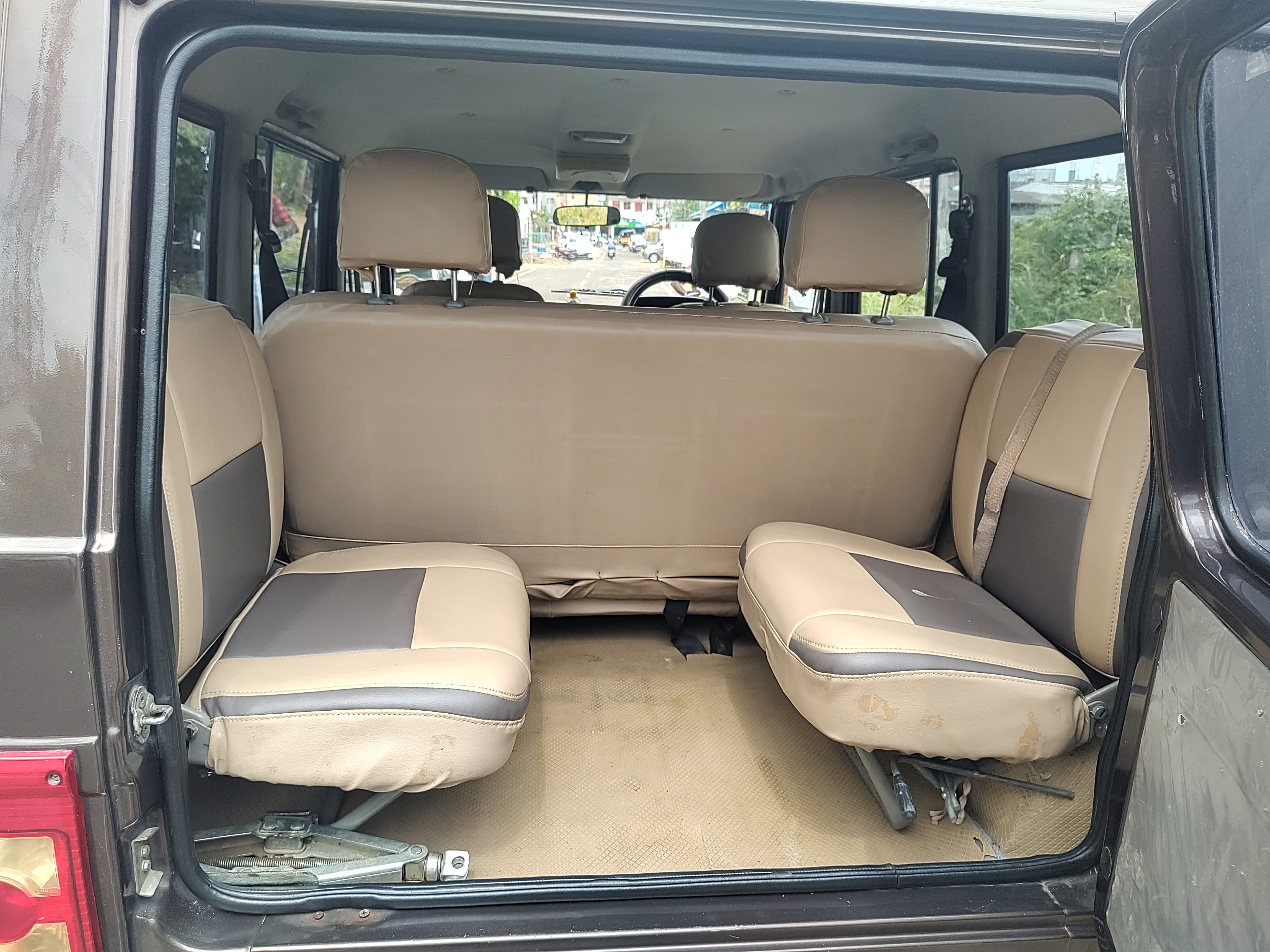 Mahindra Bolero - Image 9